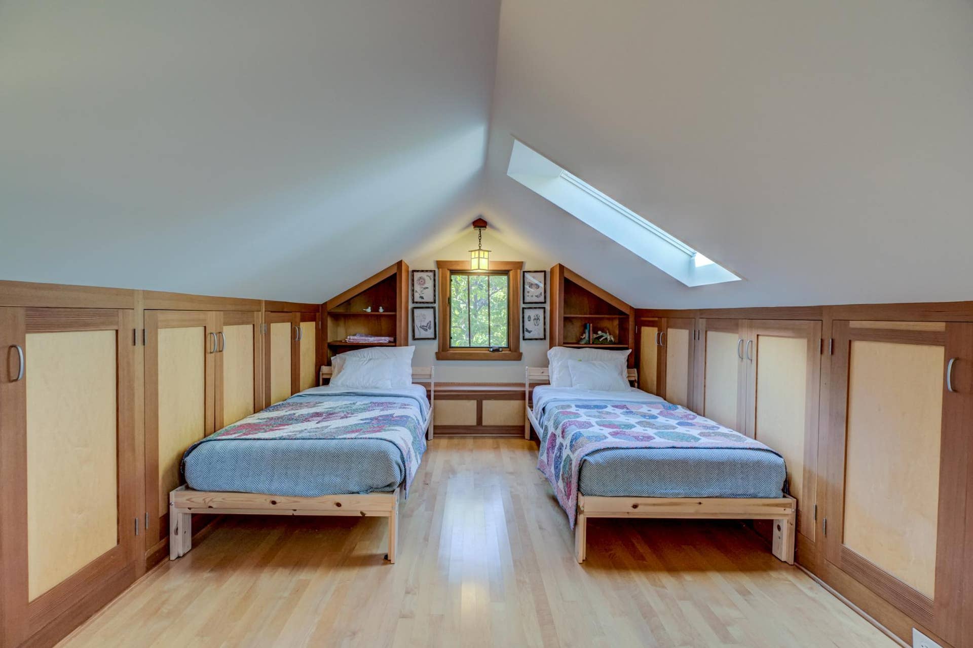 4911 41st Ave S-47.jpg