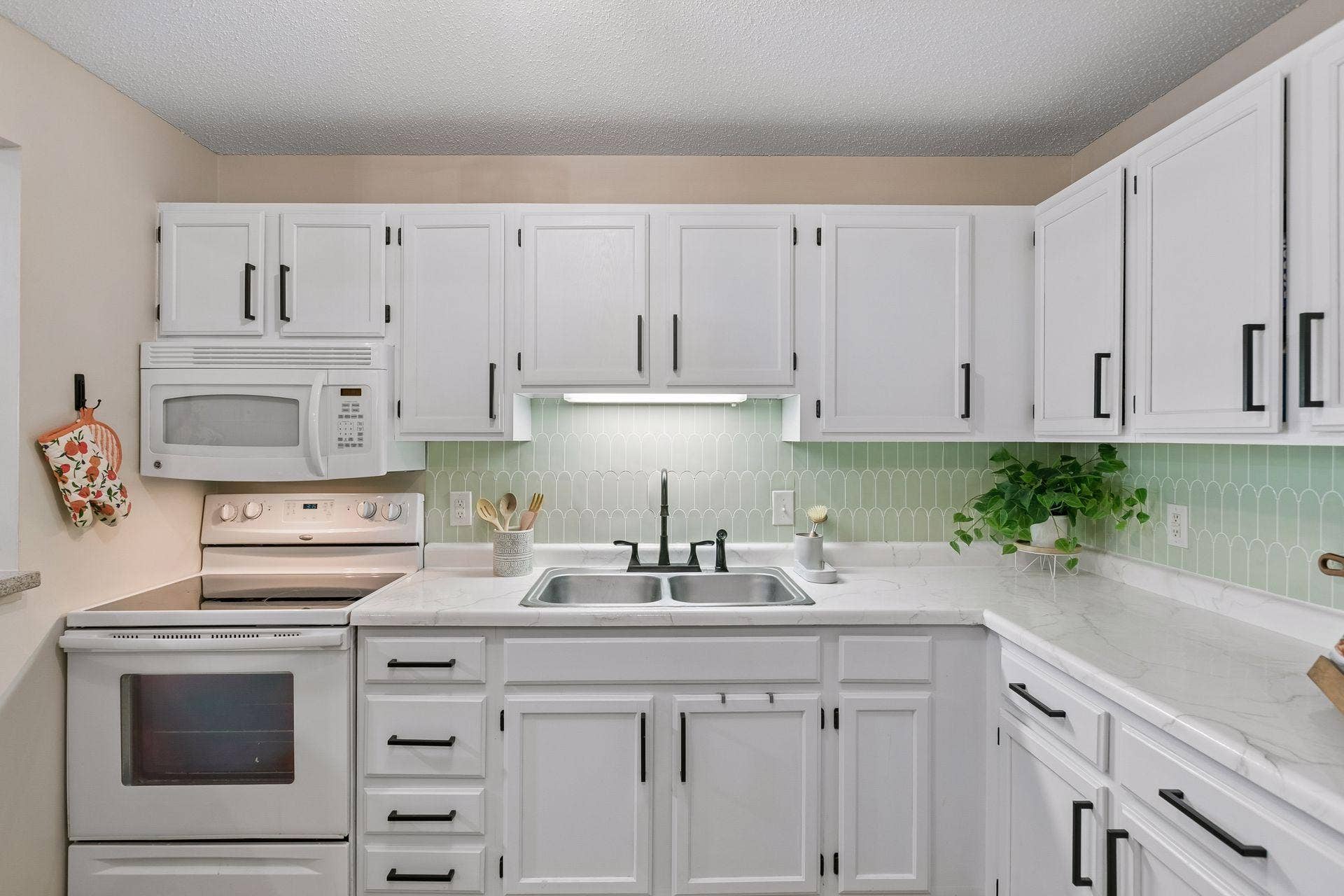 720 3rd Avenue NE, #120, 71, Minneapolis, MN 55413 Plenty of room to cook a fabulous meal for your guests.