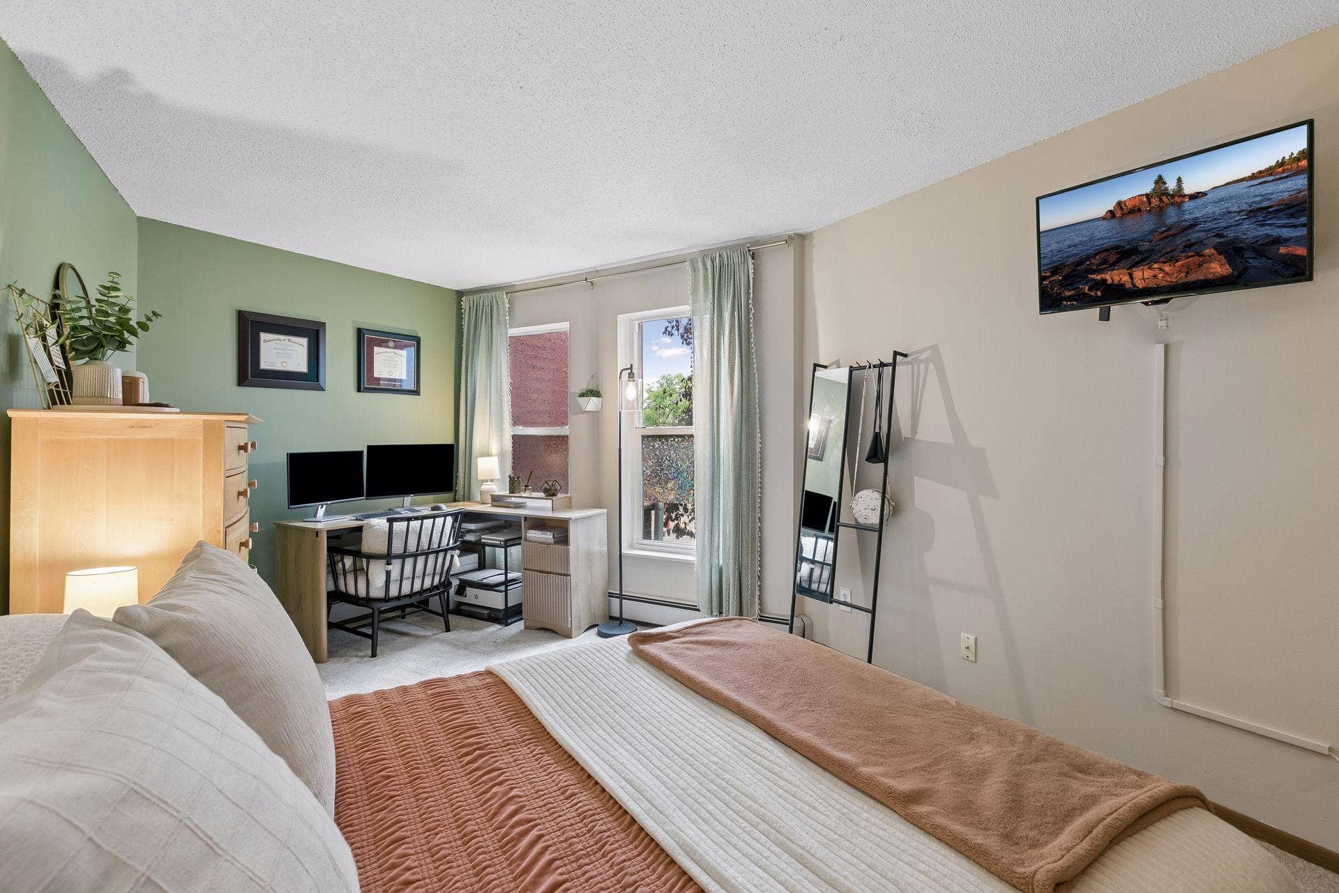 720 3rd Avenue NE, #120, 71, Minneapolis, MN 55413 Plenty of sunlight in the bedroom with space for your work-from-home setup.