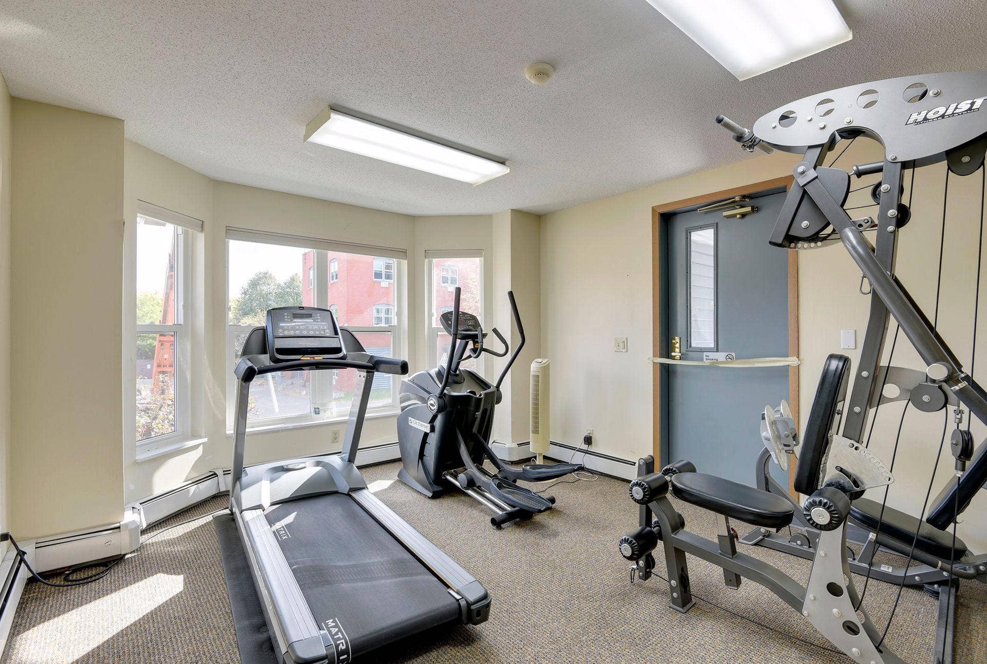 720 3rd Avenue NE, #120, 71, Minneapolis, MN 55413 Go for a quick jog in the fitness center before heading out to start your day.
