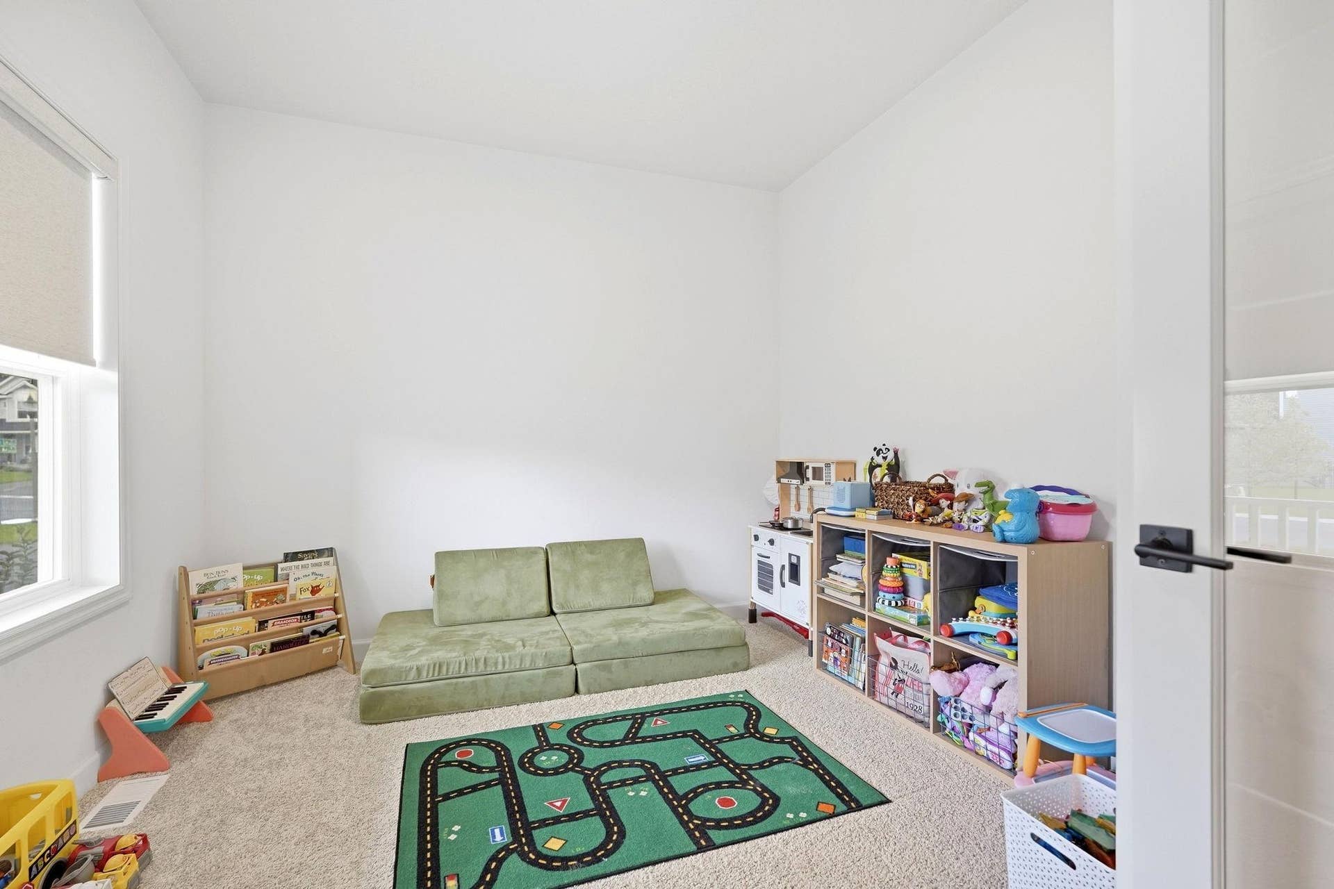 4043 Heath Lane N, Oakdale, MN 55128 4043 Heath Lane N, Oakdale, MN 55128