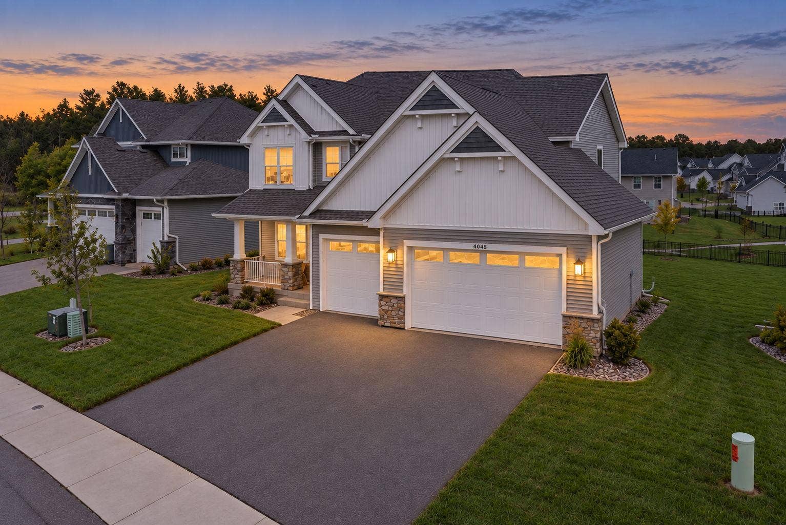 4043 Heath Lane N, Oakdale, MN 55128 4043 Heath Lane N, Oakdale, MN 55128