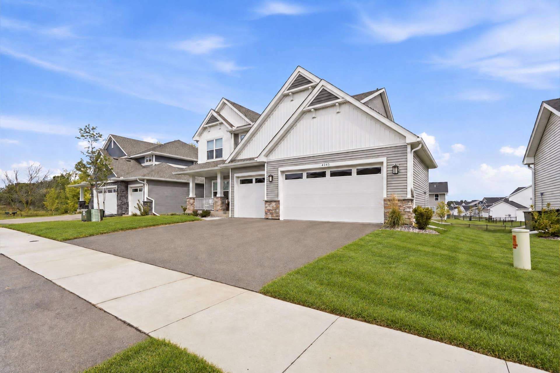 4043 Heath Lane N, Oakdale, MN 55128 4043 Heath Lane N, Oakdale, MN 55128