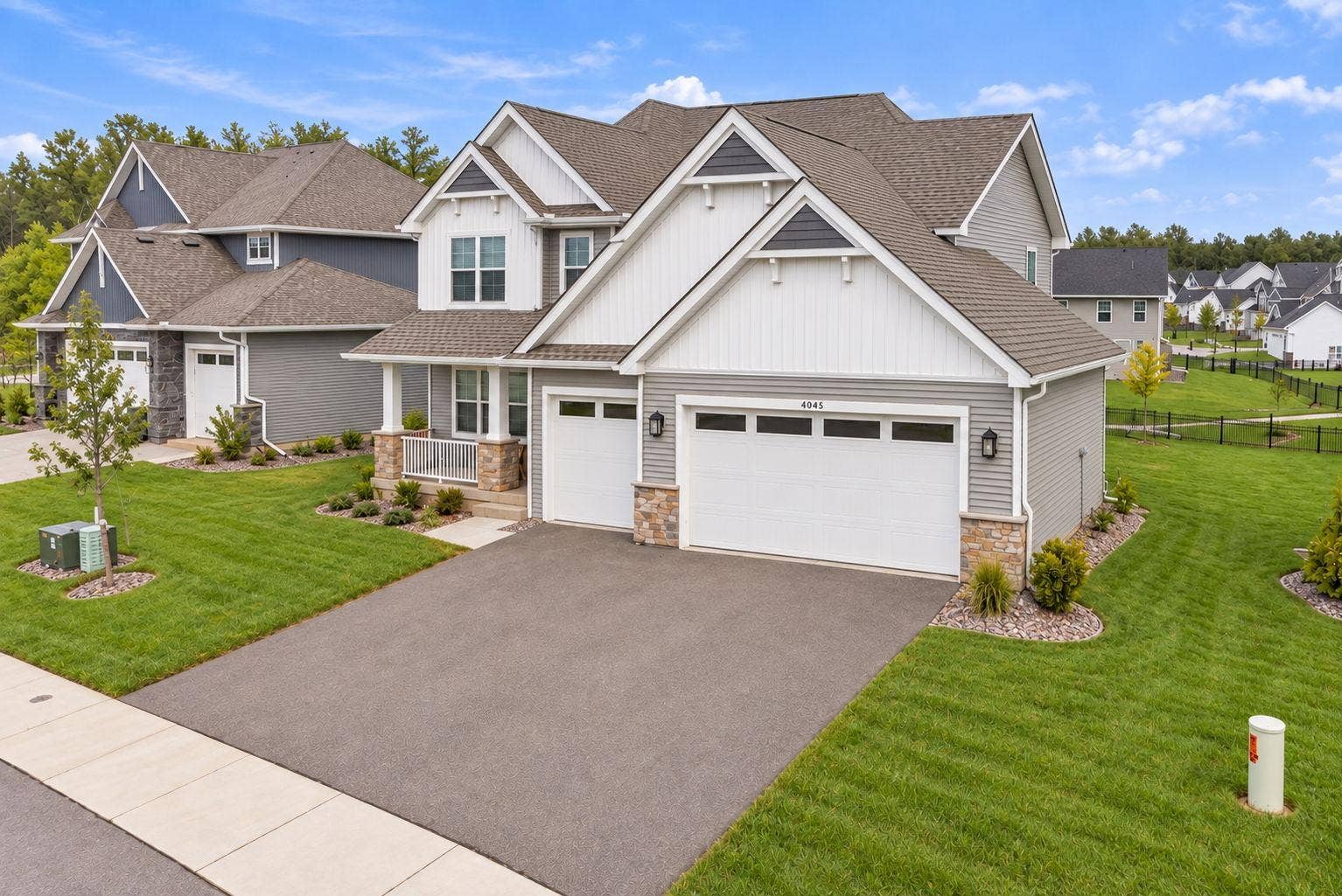 4043 Heath Lane N, Oakdale, MN 55128 4043 Heath Lane N, Oakdale, MN 55128