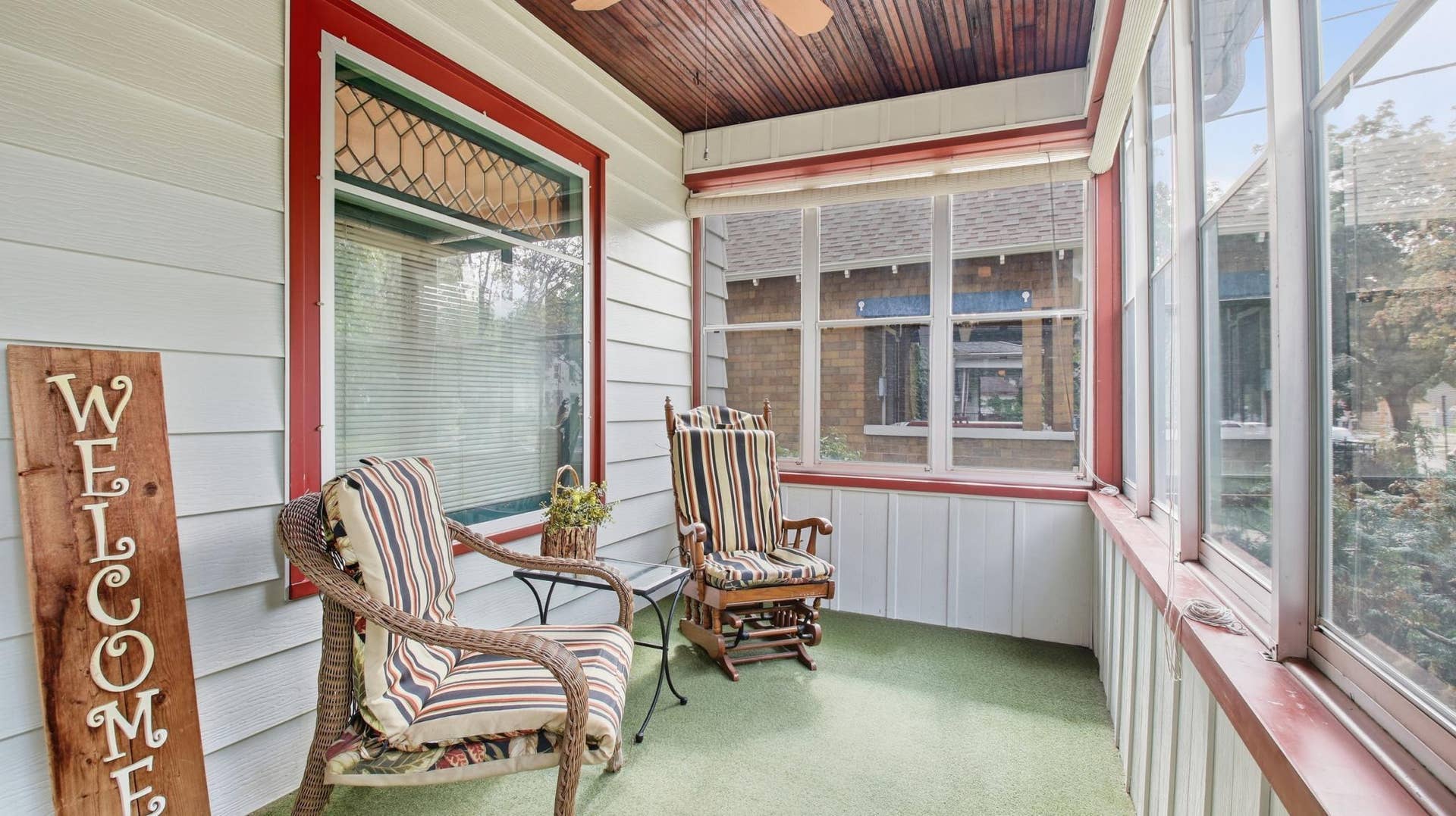 820 5th Avenue SE, 50, Minneapolis, MN 55414 The charming front porch provides a great place to unwind.