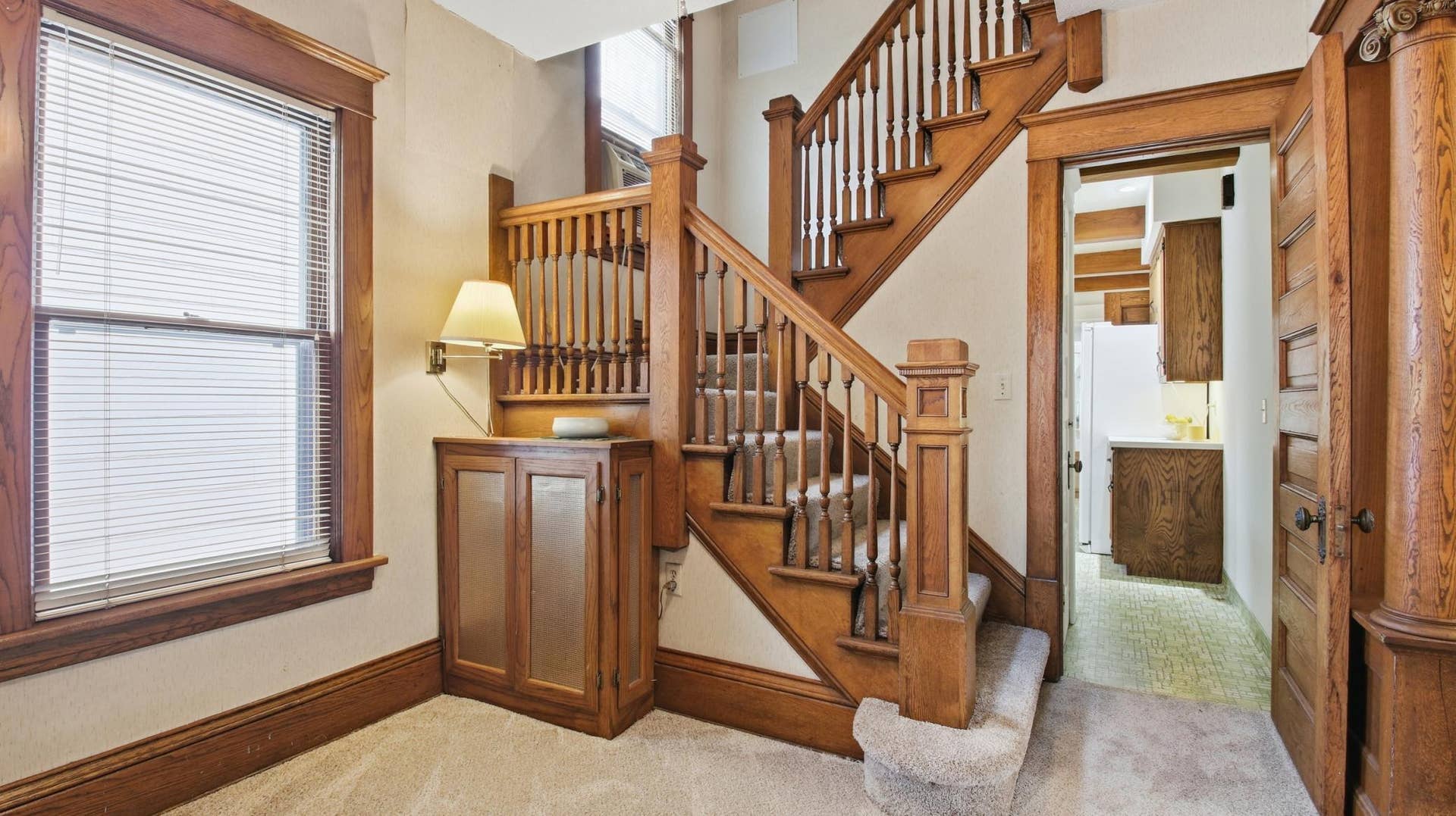 820 5th Avenue SE, 50, Minneapolis, MN 55414 Gorgeous stairwell.