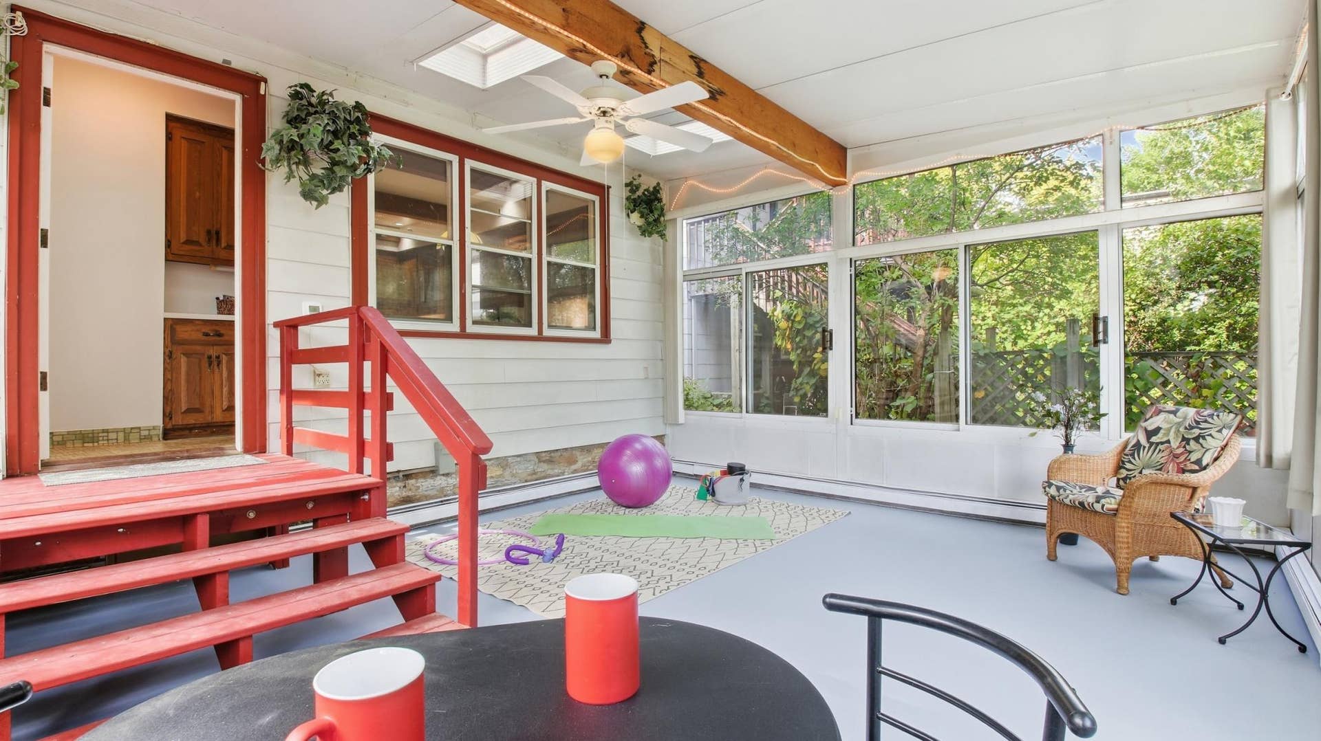820 5th Avenue SE, 50, Minneapolis, MN 55414 The skys the limit in this fantastic four-season great room! How will you use it?