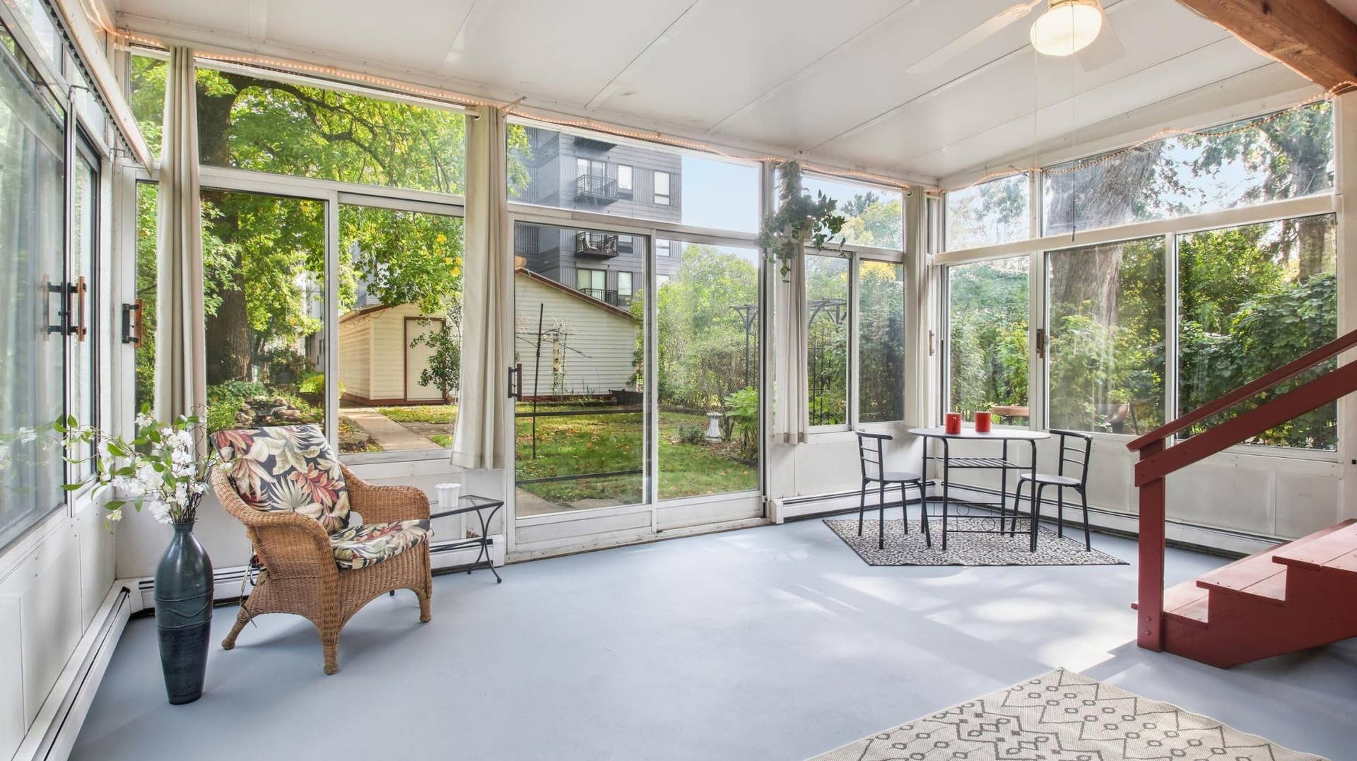 820 5th Avenue SE, 50, Minneapolis, MN 55414 Enjoy morning coffee, quiet time, meditation, or get in a little exercise! So many options!