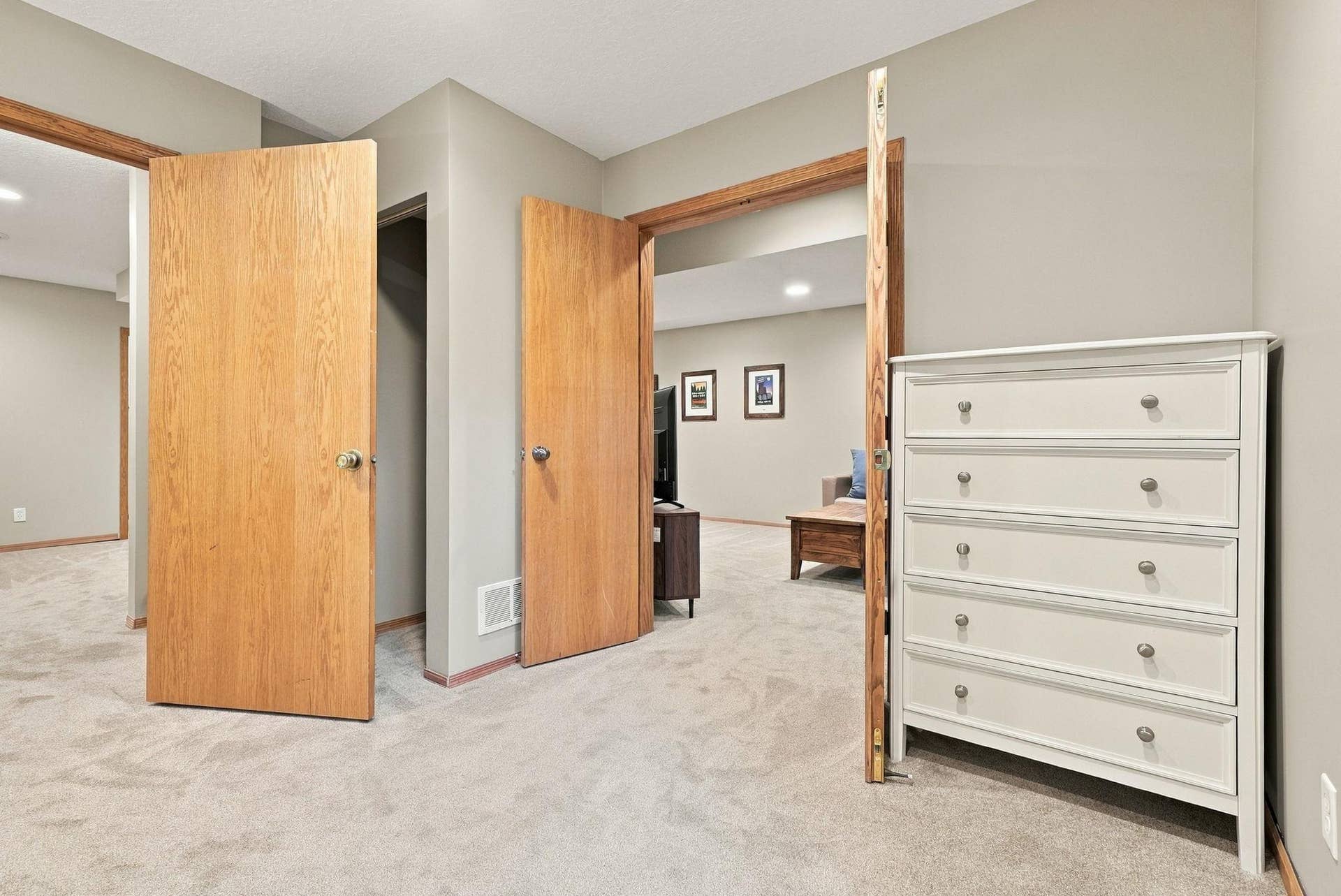 Fifth bedroom