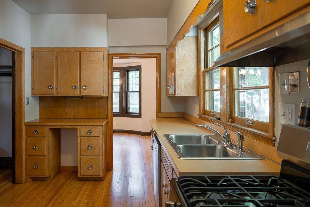 3241 30th Ave S-22.jpg