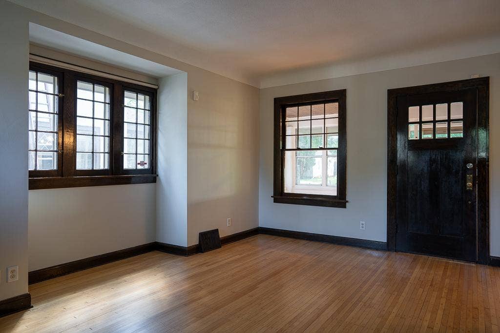 3241 30th Ave S-13.jpg