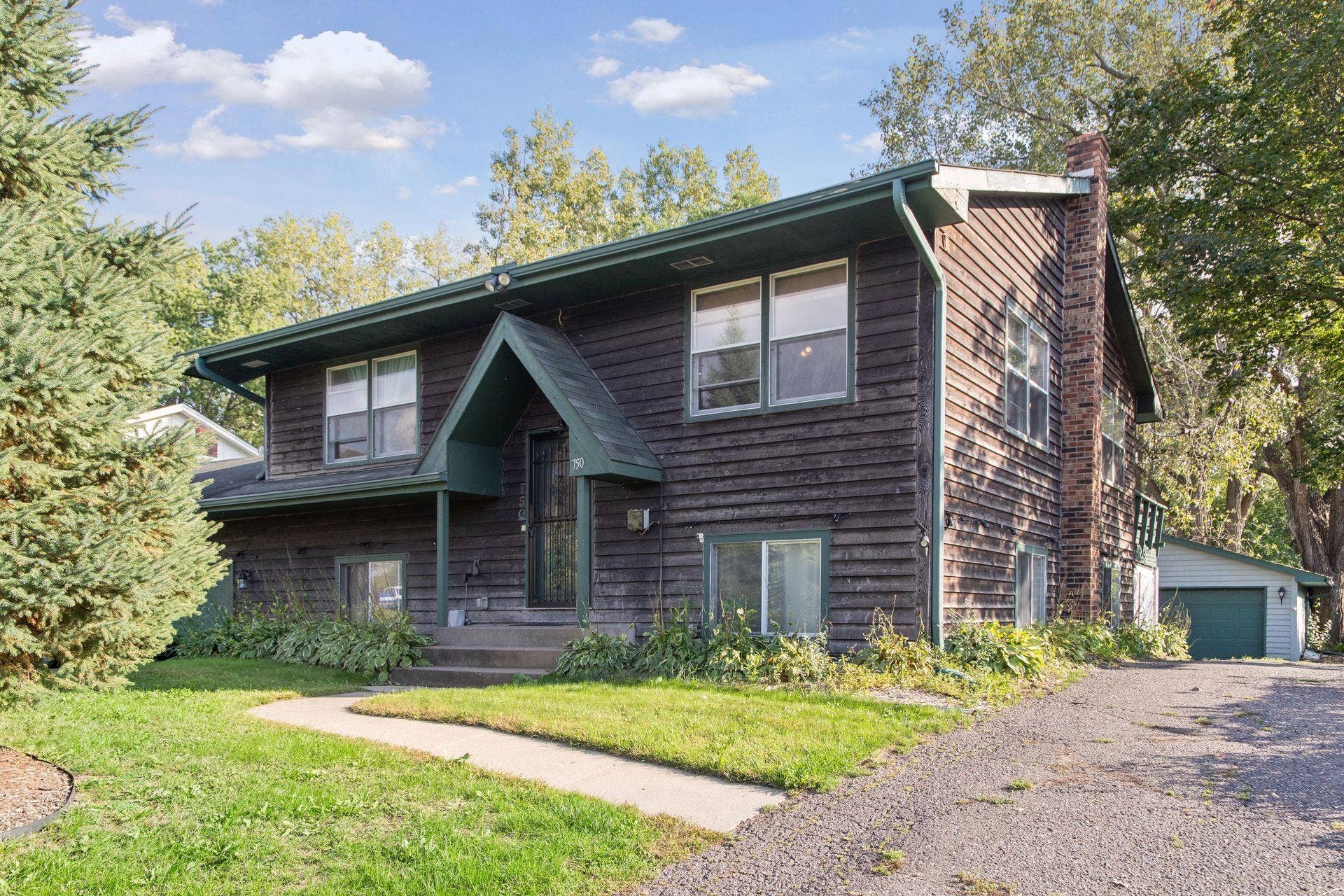 750 Viking Drive E, Maplewood, MN 55117 750 Viking Drive E, Maplewood, MN 55117