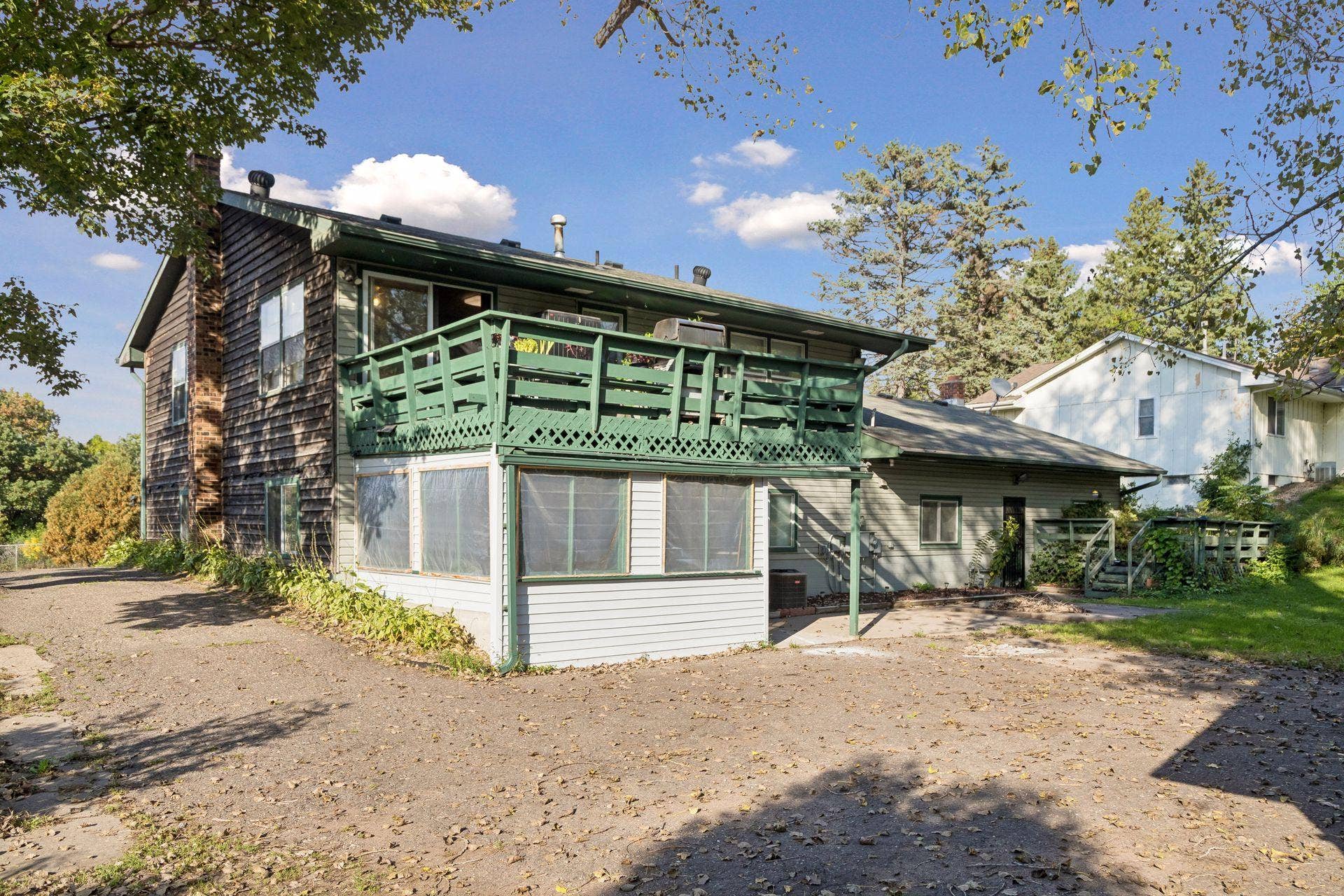 750 Viking Drive E, Maplewood, MN 55117 750 Viking Drive E, Maplewood, MN 55117