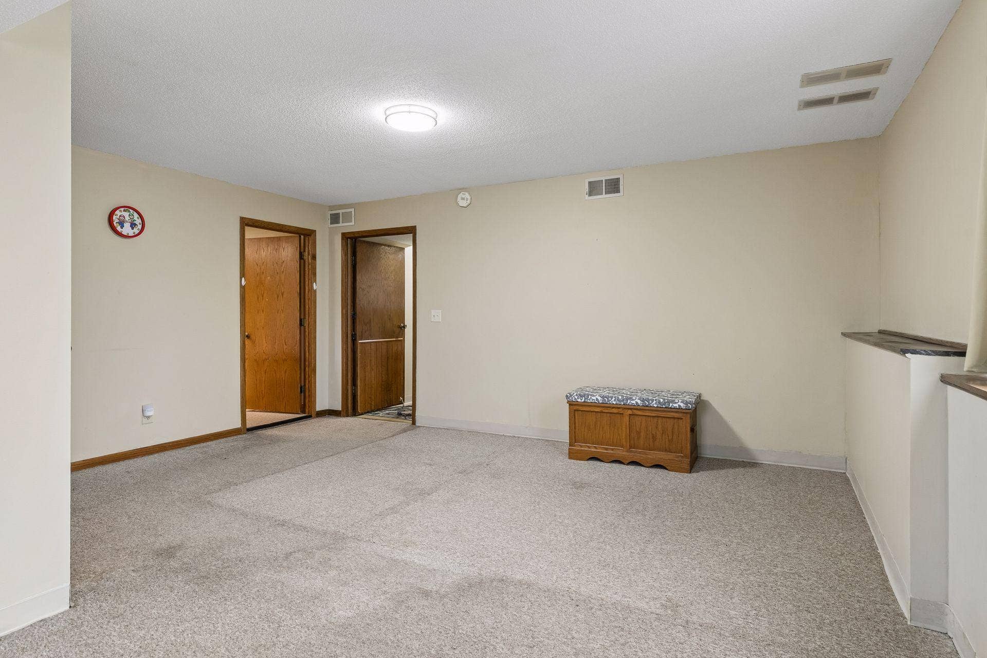 750 Viking Drive E, Maplewood, MN 55117 750 Viking Drive E, Maplewood, MN 55117