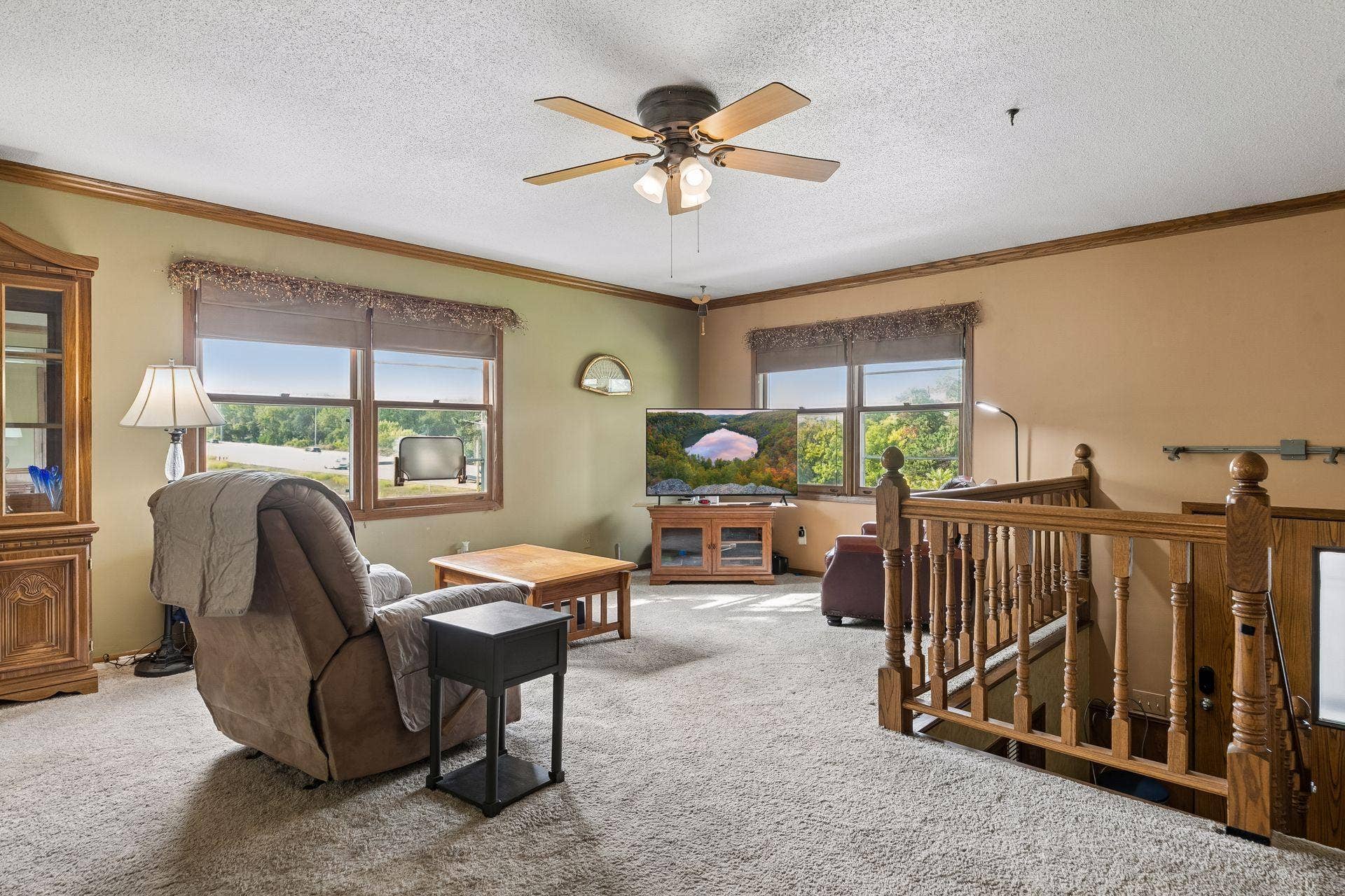750 Viking Drive E, Maplewood, MN 55117 750 Viking Drive E, Maplewood, MN 55117