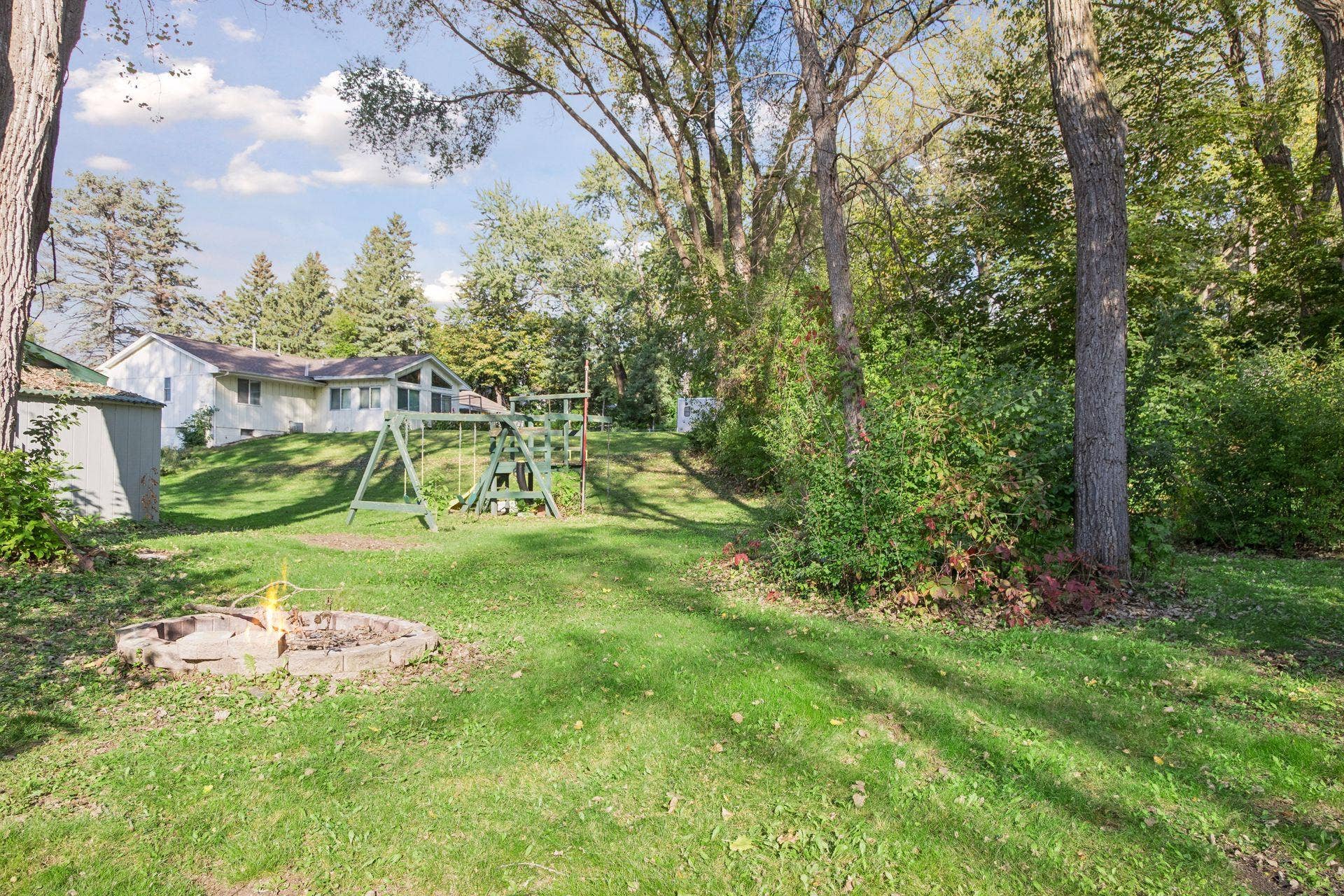 750 Viking Drive E, Maplewood, MN 55117 750 Viking Drive E, Maplewood, MN 55117
