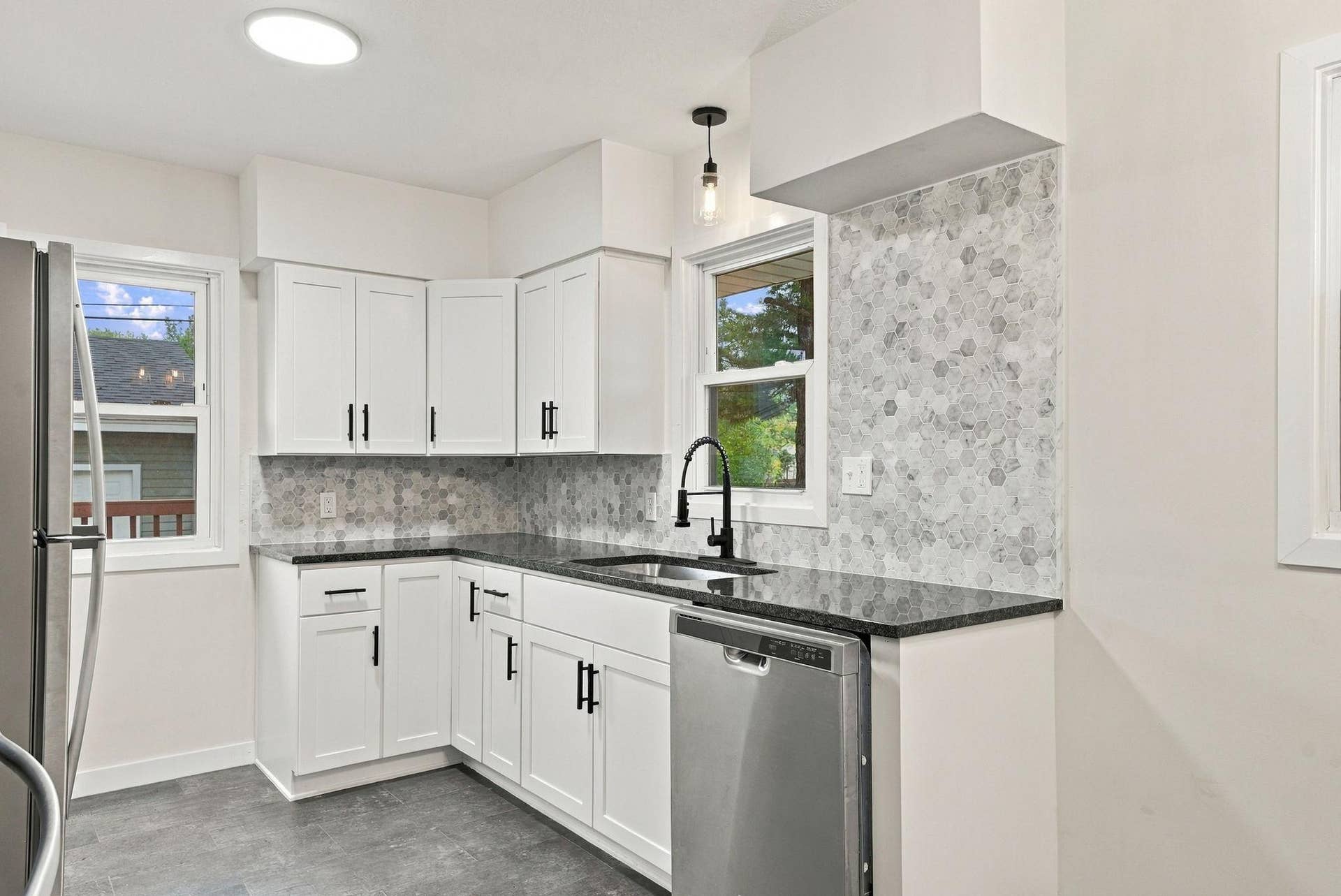 1038 Larpenteur Avenue W, 89, Saint Paul, MN 55113 29-web-or-mls-1038_Larpenteur_Avenue_West_Saint_Paul_02251.jpg