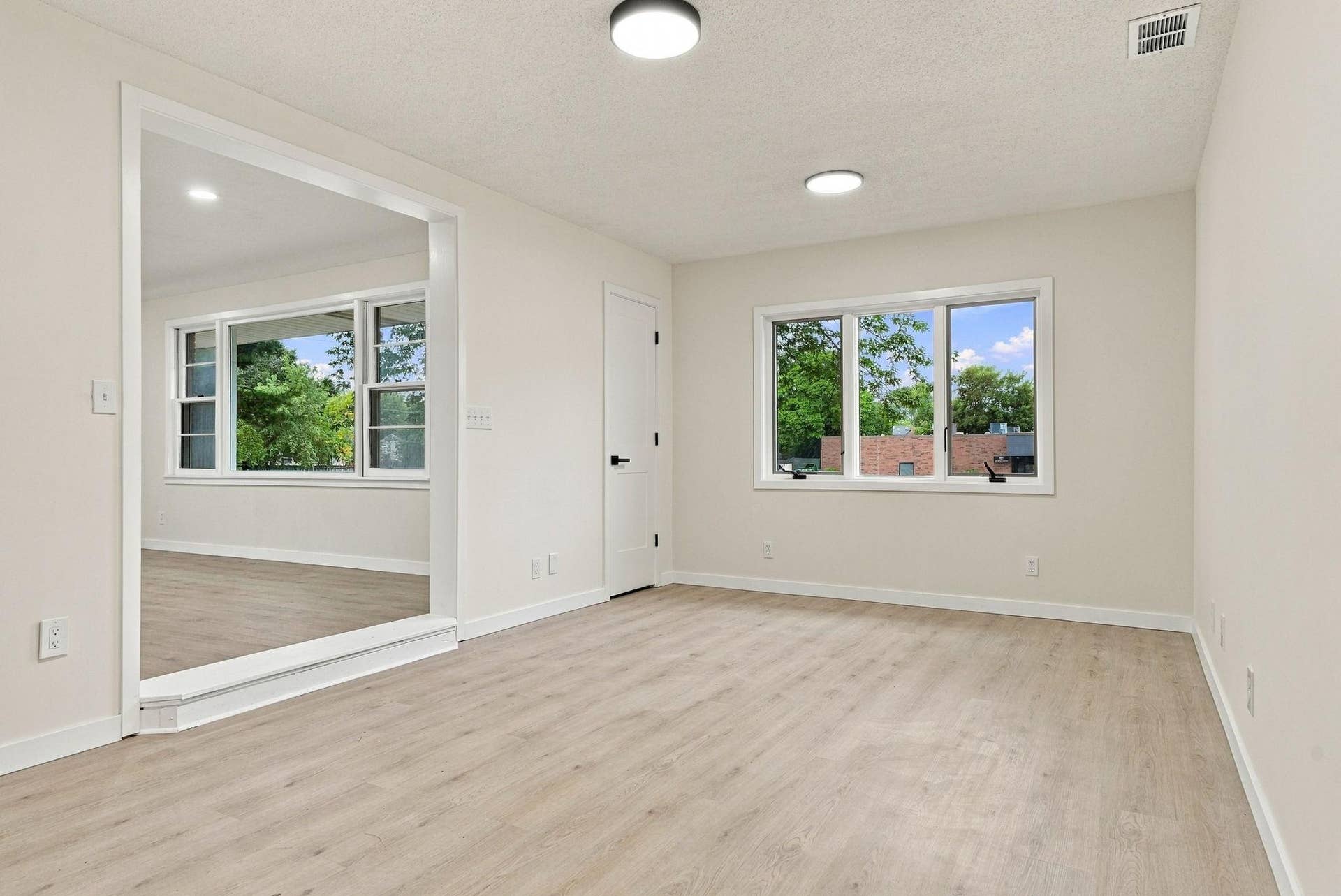 1038 Larpenteur Avenue W, 89, Saint Paul, MN 55113 21-web-or-mls-1038_Larpenteur_Avenue_West_Saint_Paul_02231.jpg