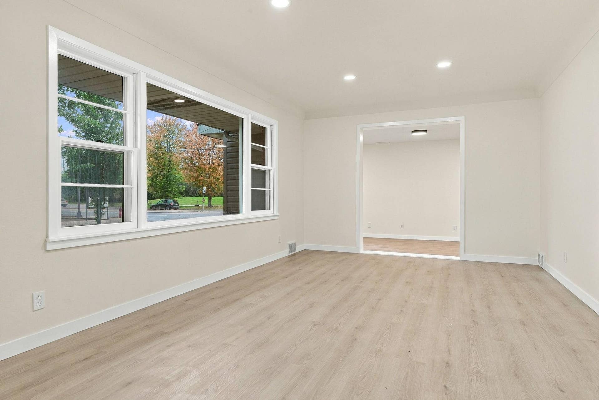 1038 Larpenteur Avenue W, 89, Saint Paul, MN 55113 4-web-or-mls-1038_Larpenteur_Avenue_West_Saint_Paul_02196.jpg