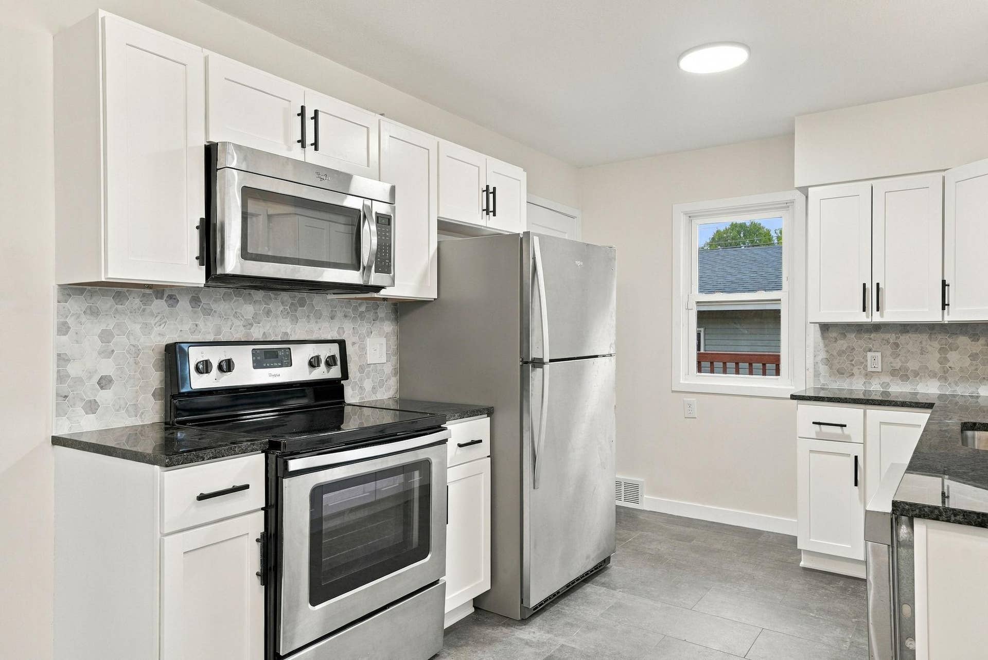 1038 Larpenteur Avenue W, 89, Saint Paul, MN 55113 31-web-or-mls-1038_Larpenteur_Avenue_West_Saint_Paul_02261.jpg