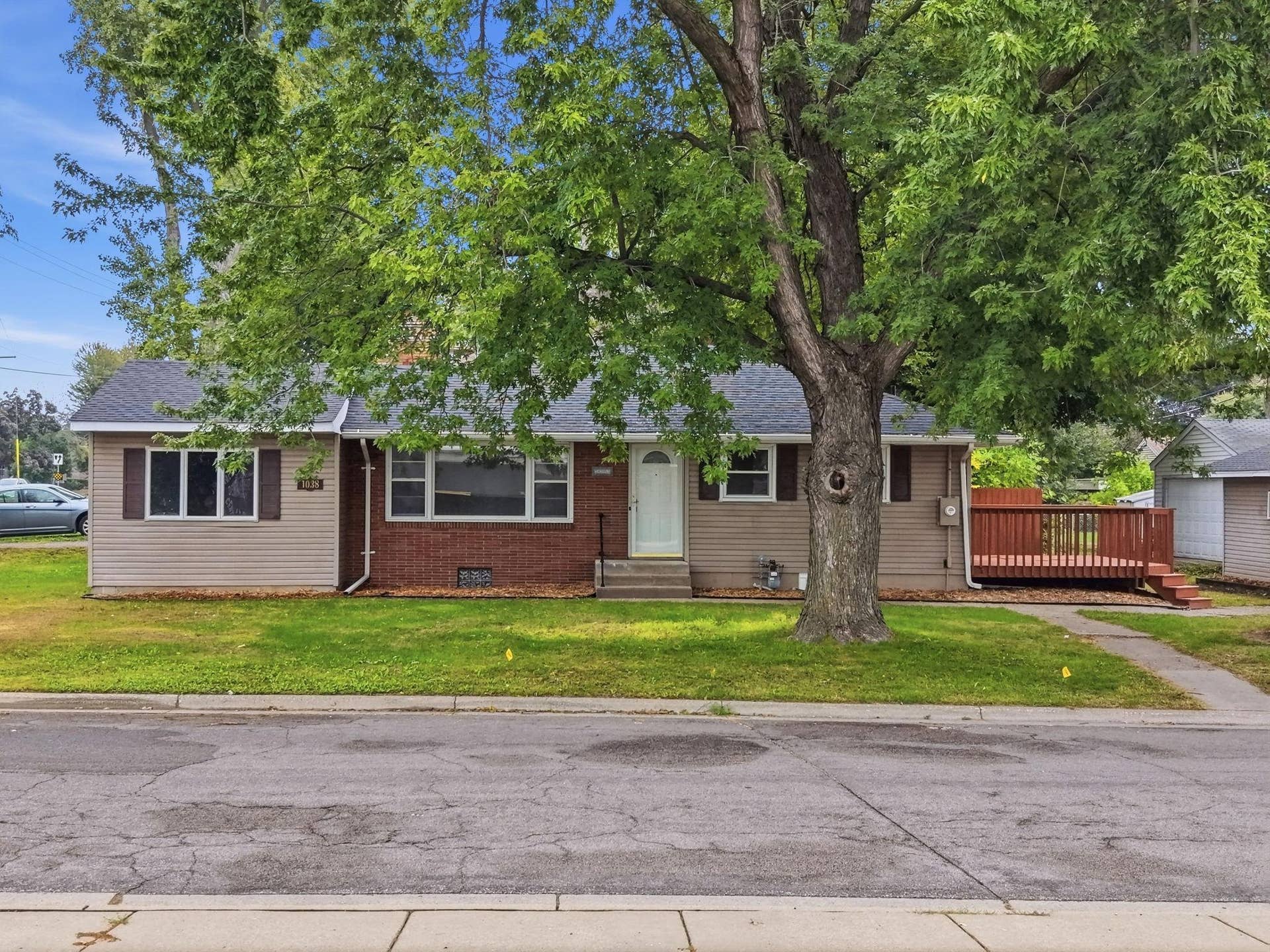 1038 Larpenteur Avenue W, 89, Saint Paul, MN 55113 1-web-or-mls-1038_Larpenteur_Avenue_West_Saint_Paul_063.jpg