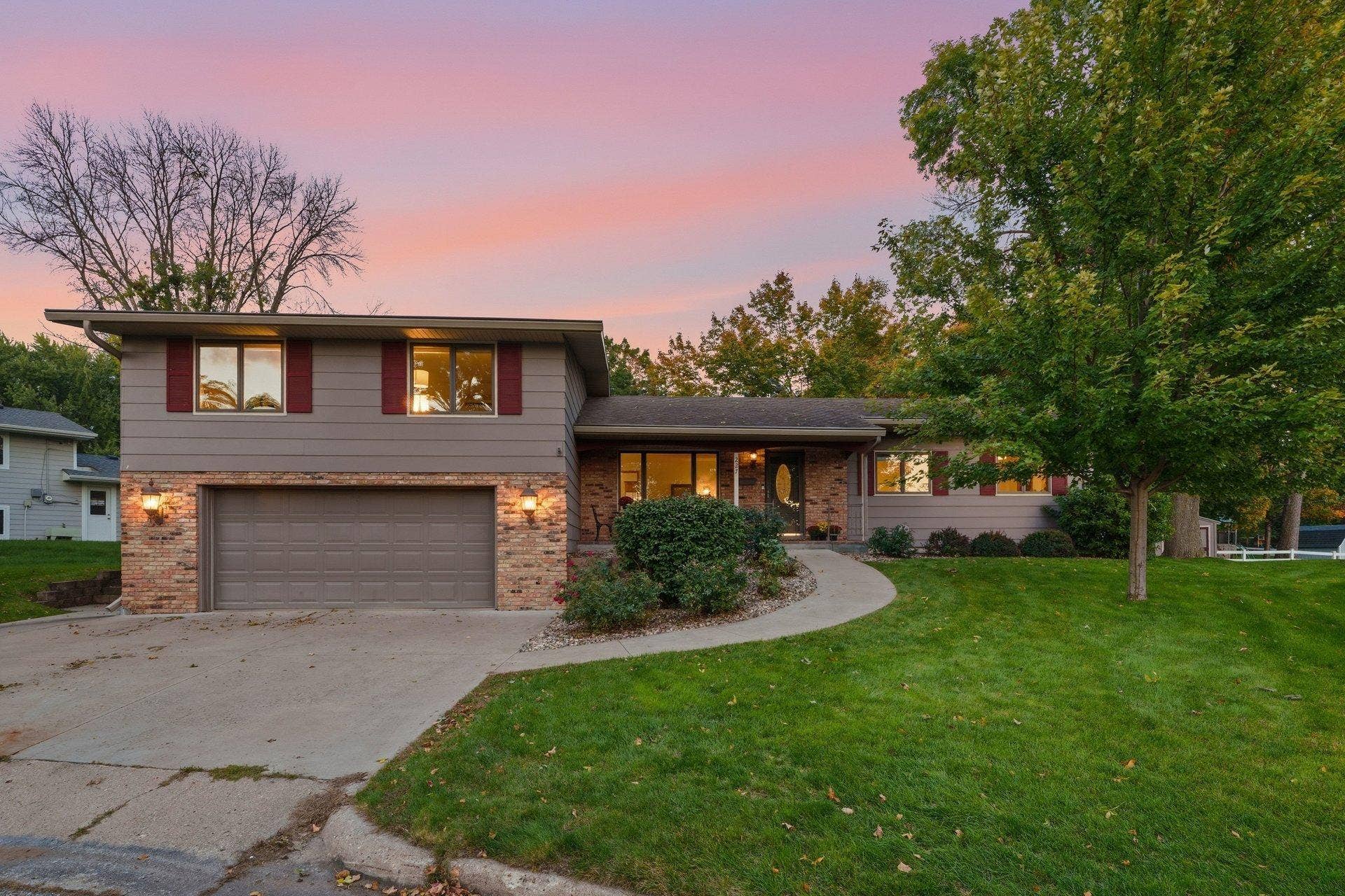 227 Ridgewood Court, Waconia, MN 55387 015_227_ridgewood_ct_tw_6_182.jpg
