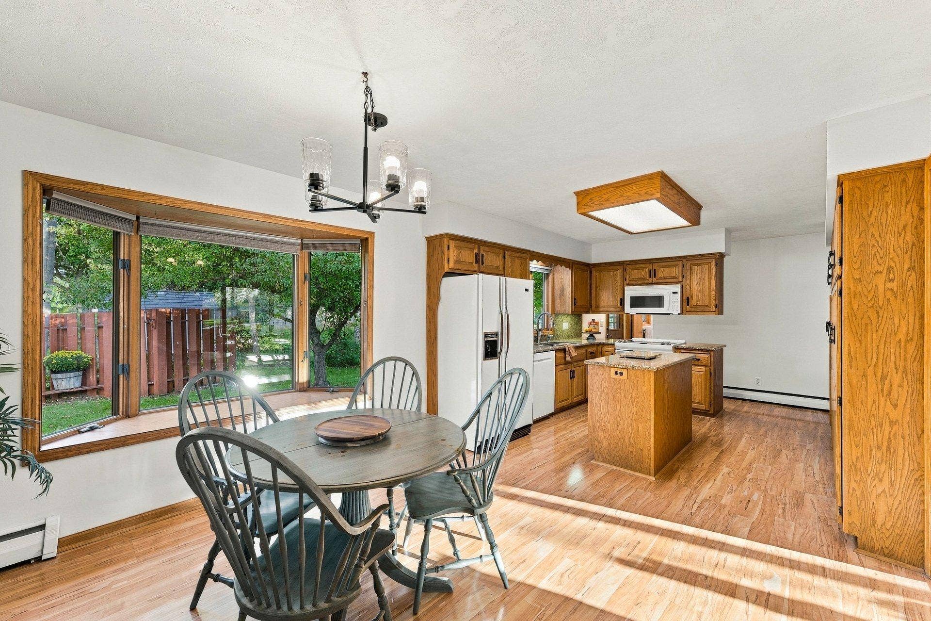 227 Ridgewood Court, Waconia, MN 55387 021_227_ridgewood_ct_5_685.jpg