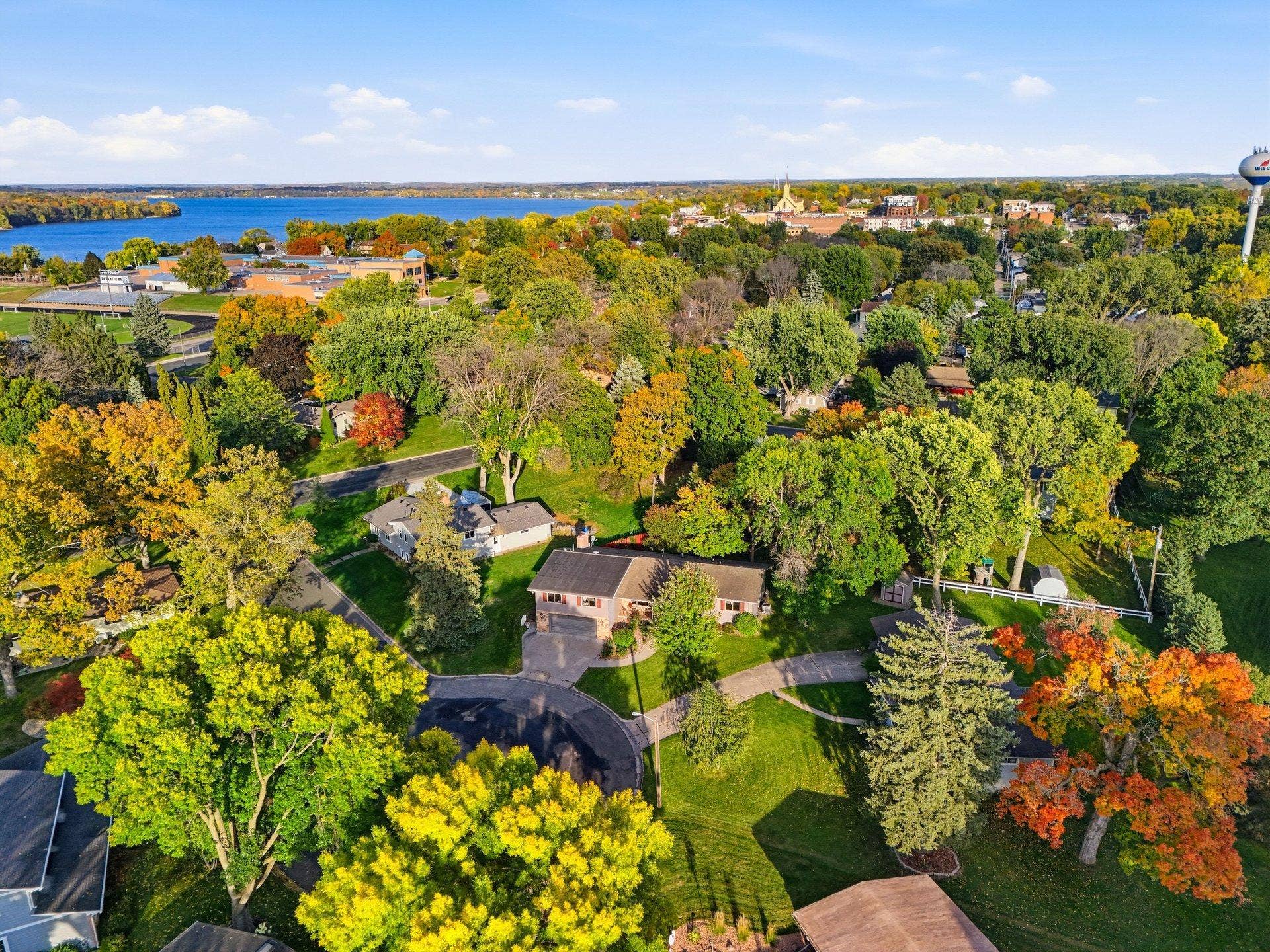 227 Ridgewood Court, Waconia, MN 55387 009_227_ridgewood_ct_30_494.jpg