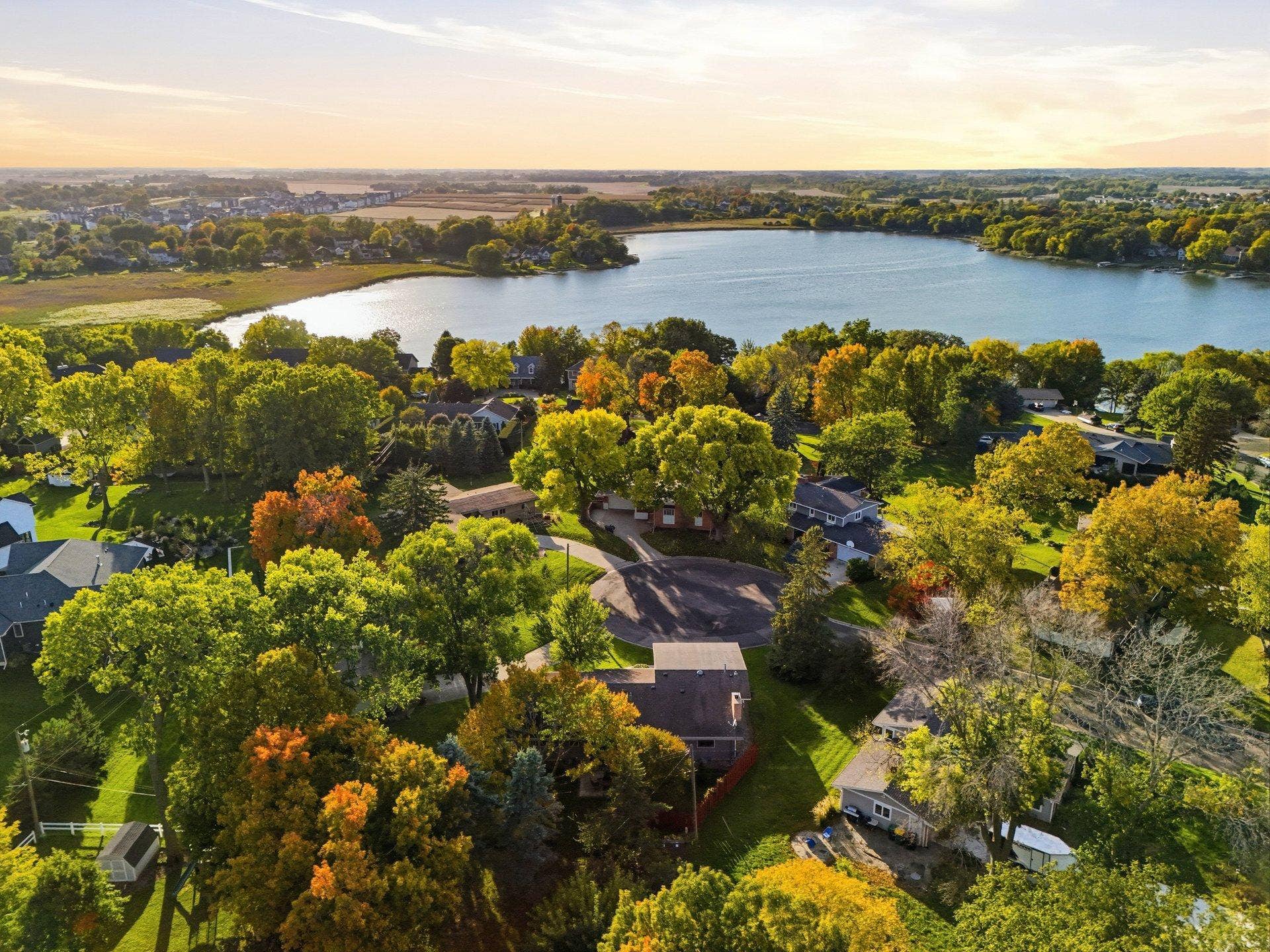227 Ridgewood Court, Waconia, MN 55387 003_227_ridgewood_ct_18_256.jpg