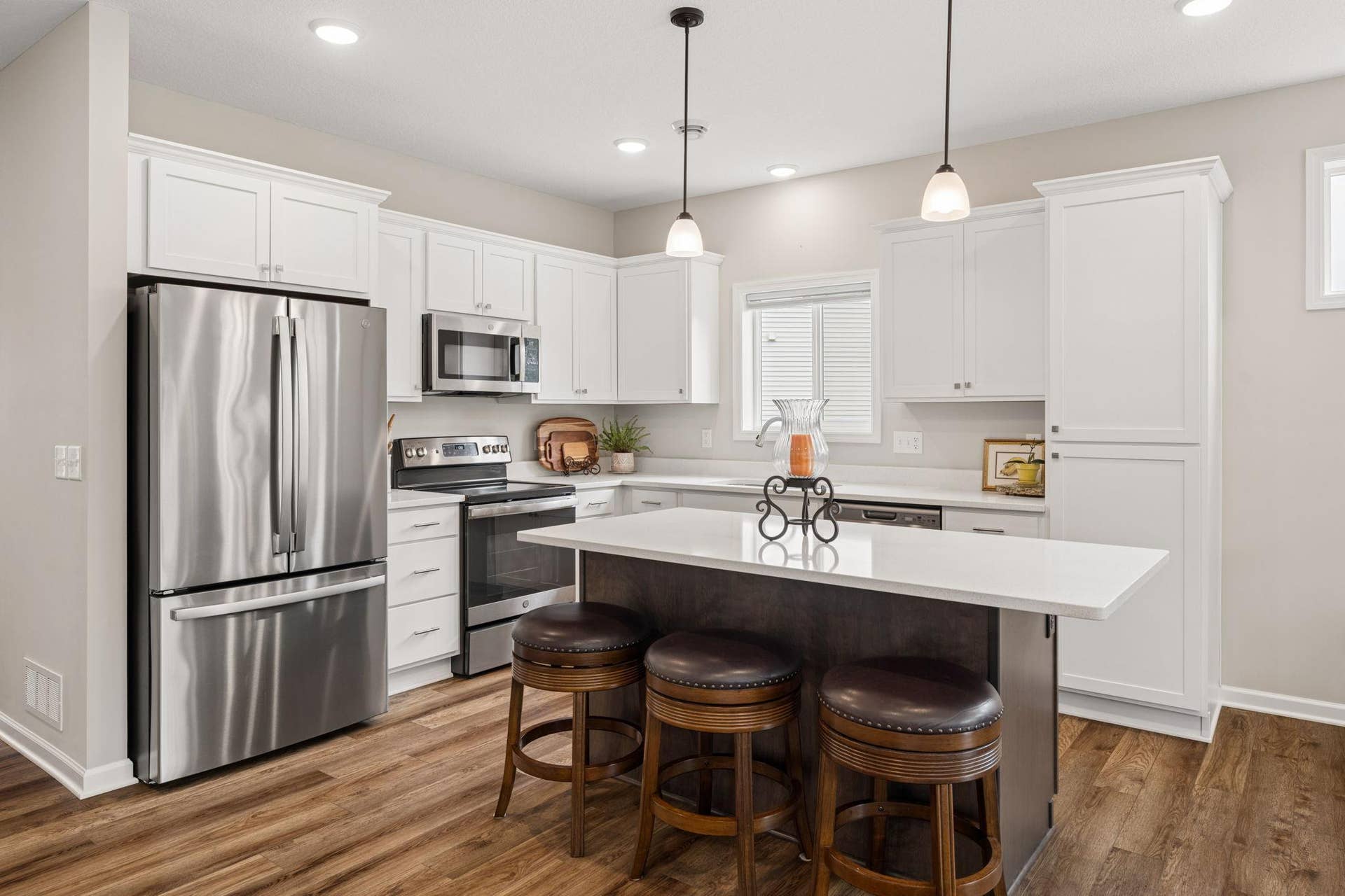 331 Riverview Circle, Hanover, MN 55341 331 Riverview Circle, Hanover, MN 55341