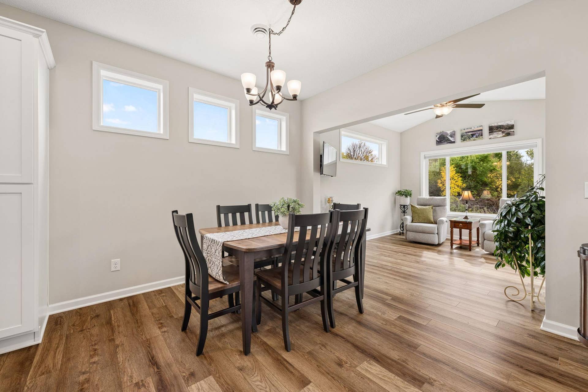 331 Riverview Circle, Hanover, MN 55341 331 Riverview Circle, Hanover, MN 55341