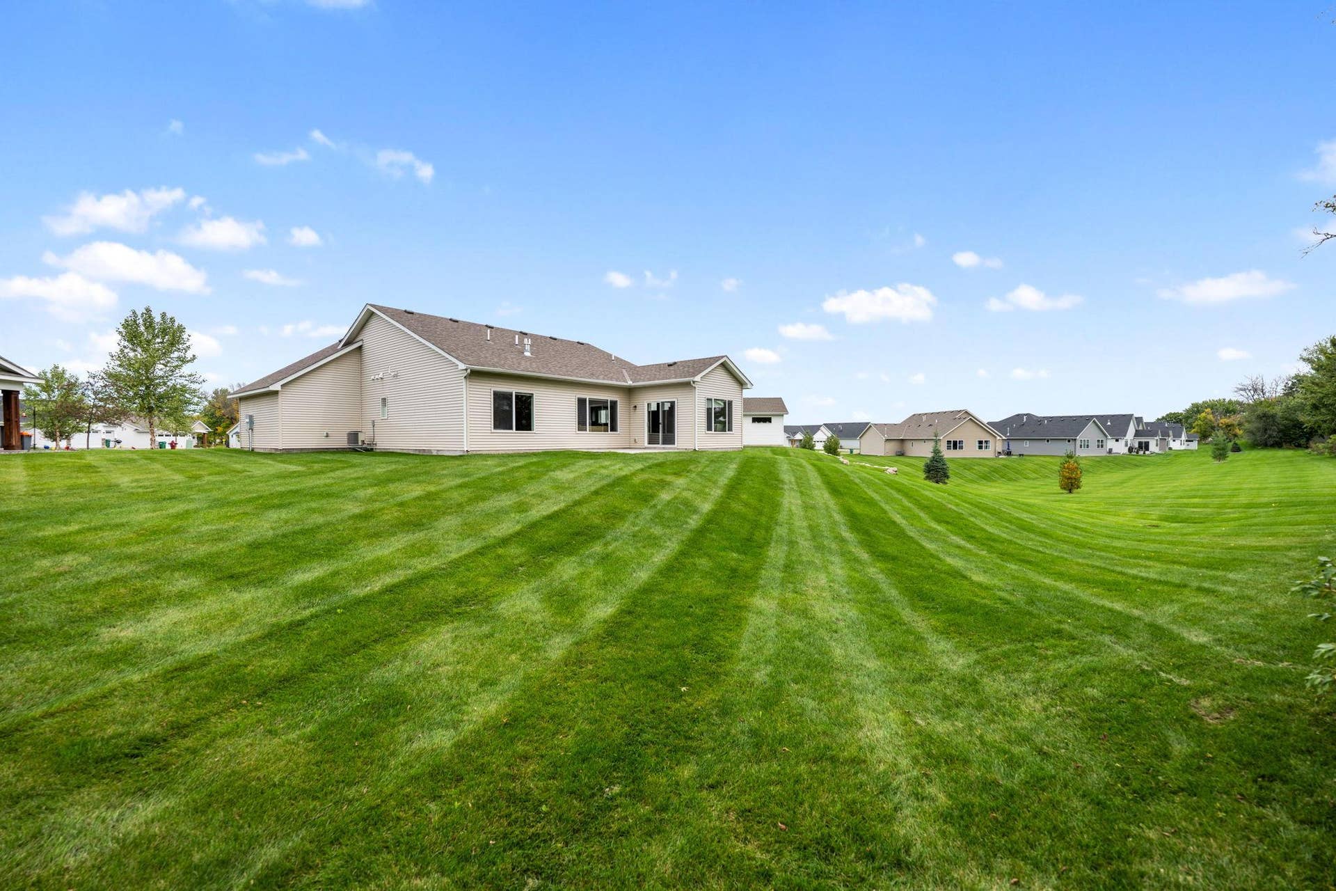 331 Riverview Circle, Hanover, MN 55341 331 Riverview Circle, Hanover, MN 55341