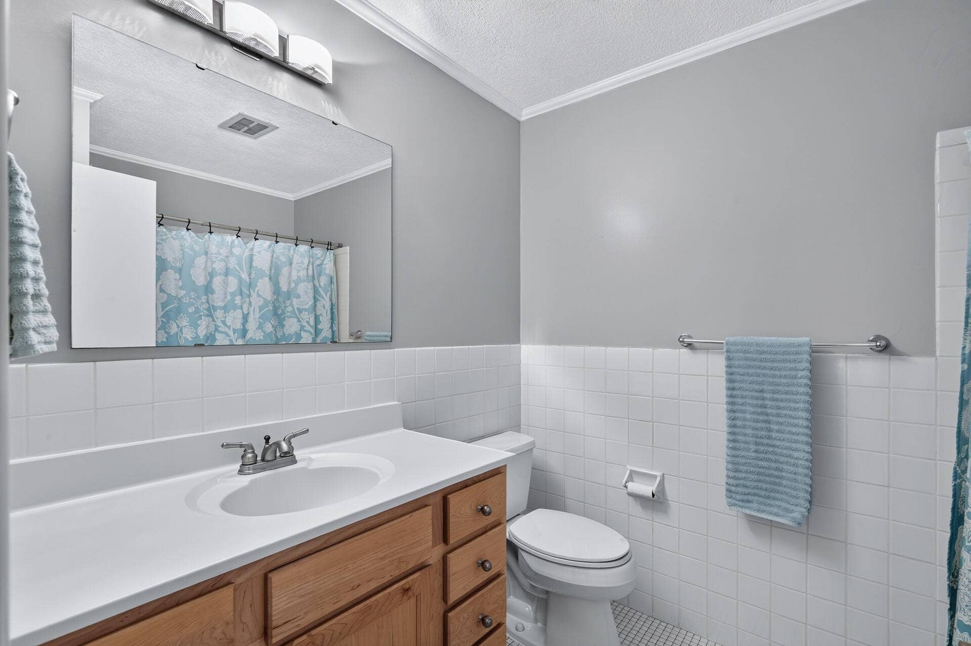 3844 Nicollet Avenue, #305, 40, Minneapolis, MN 55409 19_3844_Nicollet_30519_mls.jpg