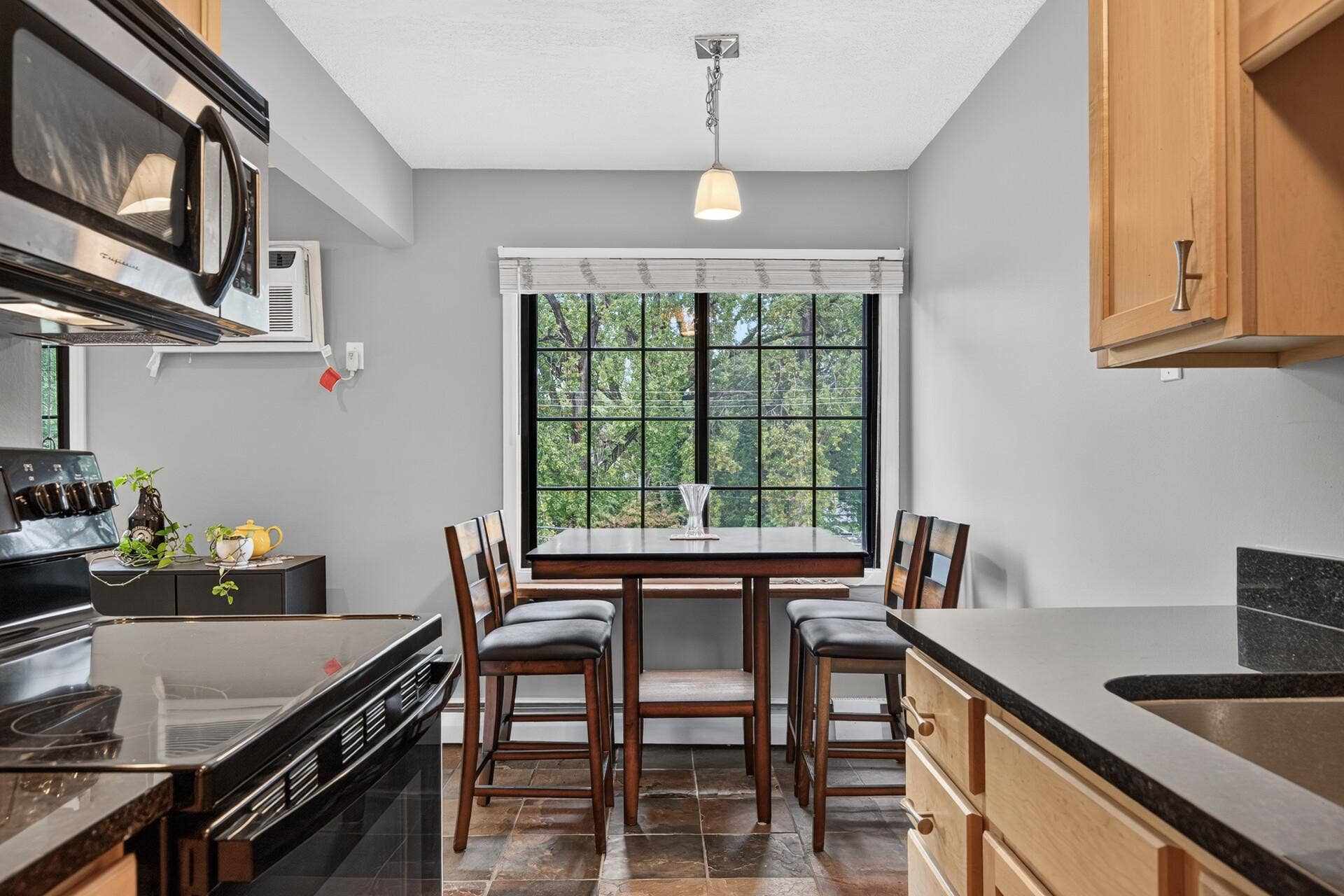 3844 Nicollet Avenue, #305, 40, Minneapolis, MN 55409 14_3844_Nicollet_30514_mls.jpg