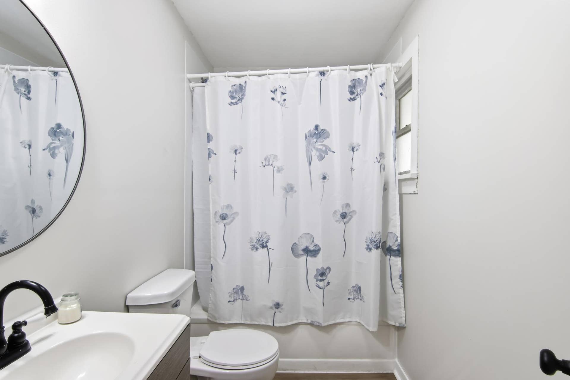 12B-Bathroom-1-jpg.jpg