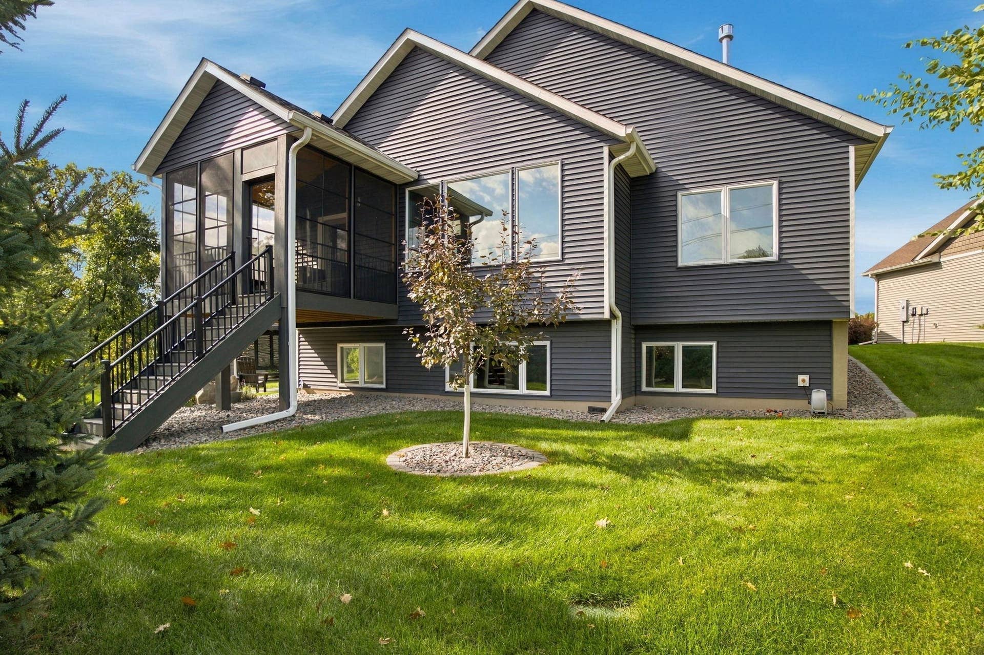 3937 Noah Court NW, Prior Lake, MN 55372