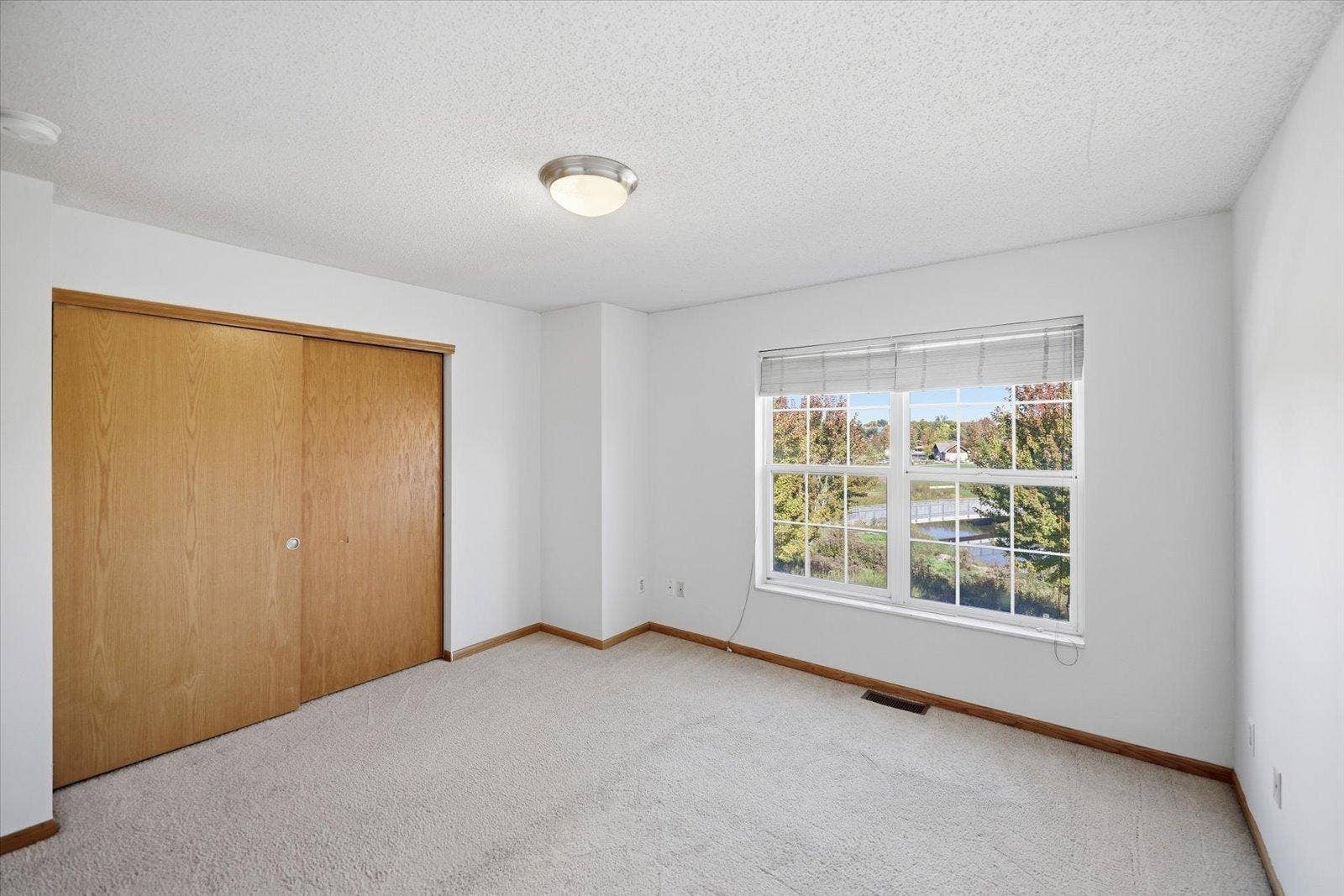 903 8th Avenue N, 75, Minneapolis, MN 55411