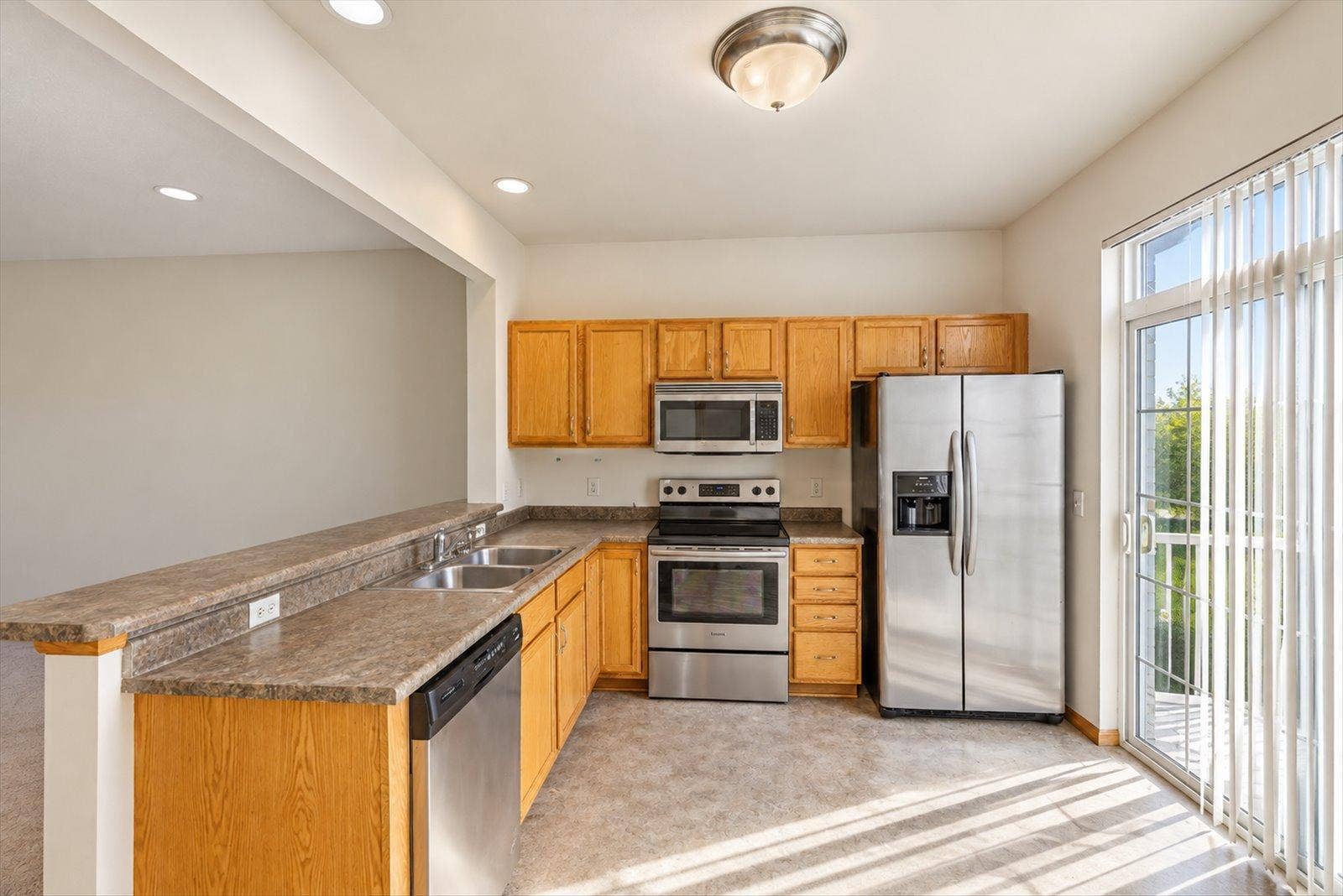 903 8th Avenue N, 75, Minneapolis, MN 55411