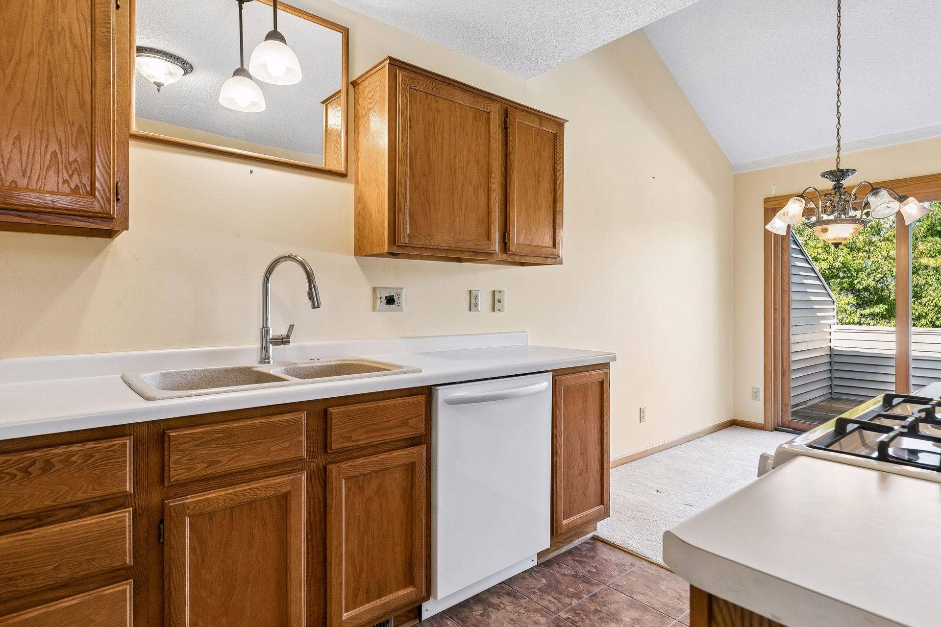 7886 72nd Street S, Cottage Grove, MN 55016
