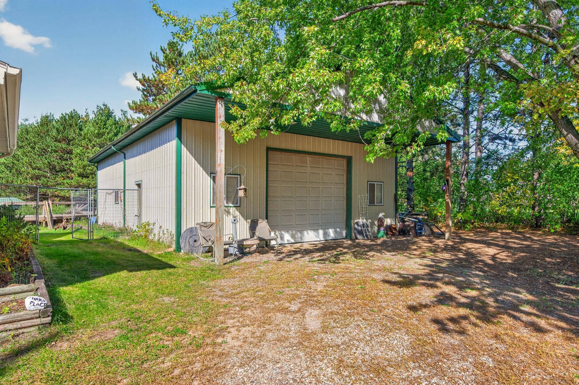 44_24358_Riverbank44_mls.jpg