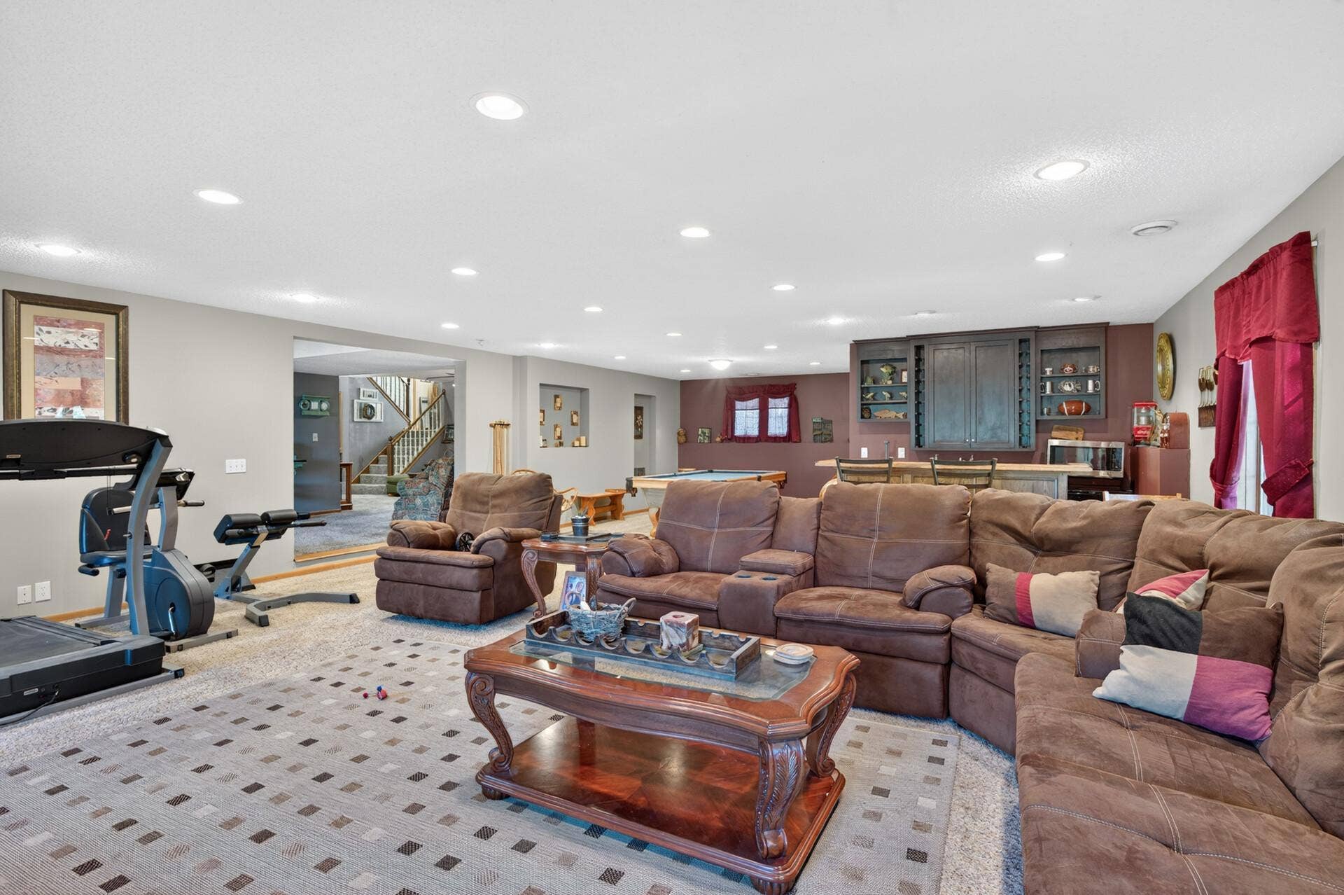 35_24358_Riverbank35_mls.jpg
