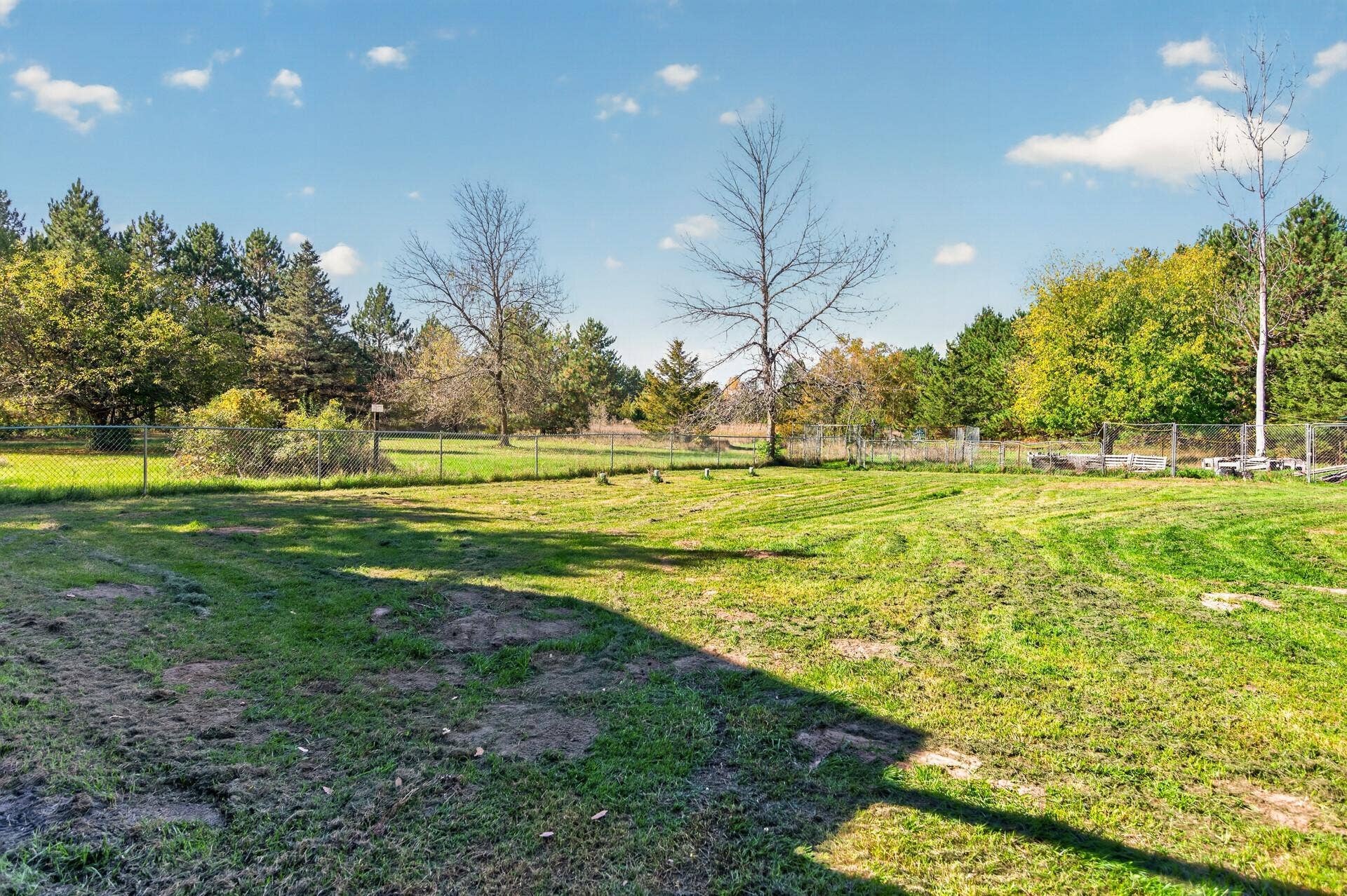 43_24358_Riverbank43_mls.jpg