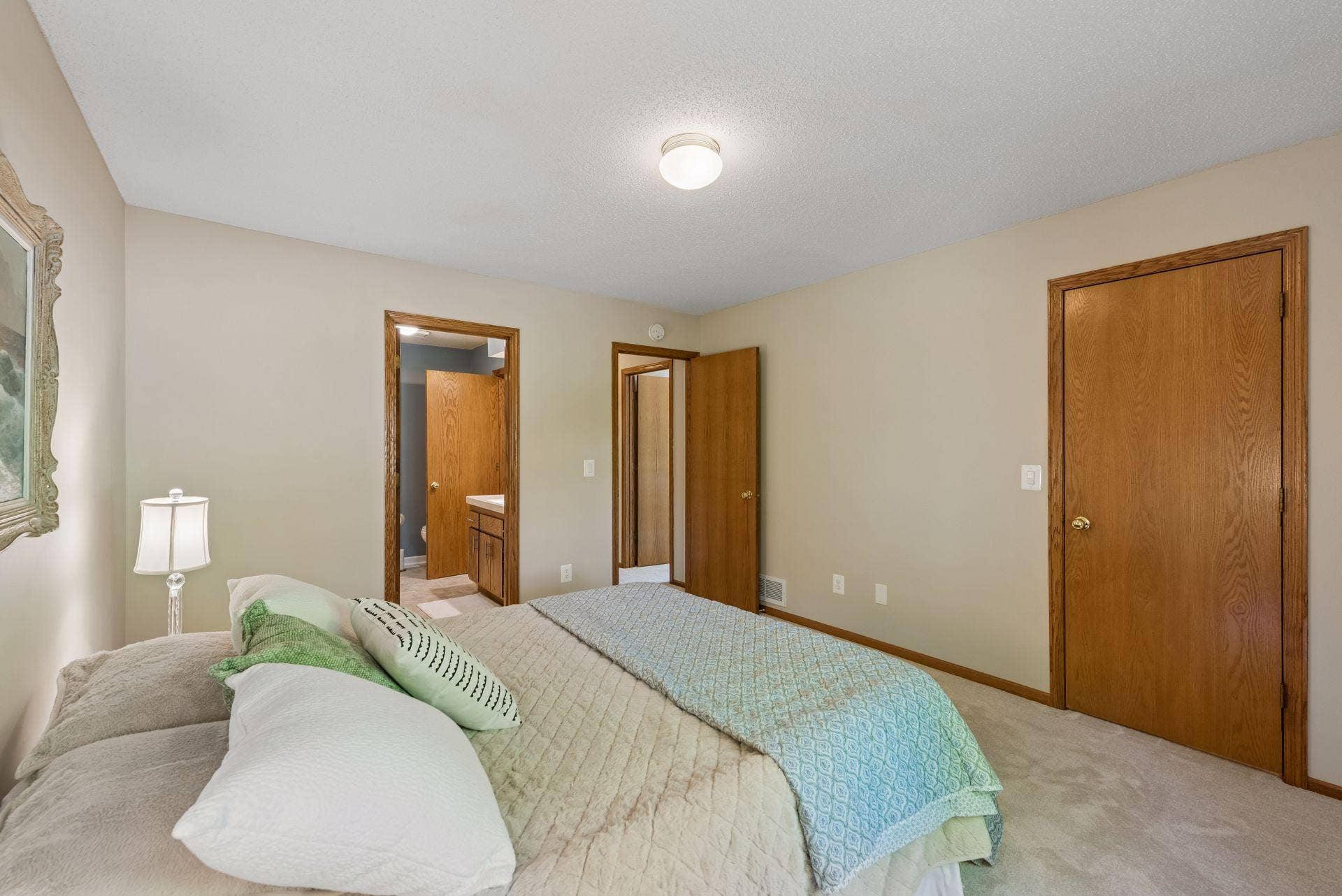 7638 13th Street N, Oakdale, MN 55128 7638 13th Street N, Oakdale, MN 55128
