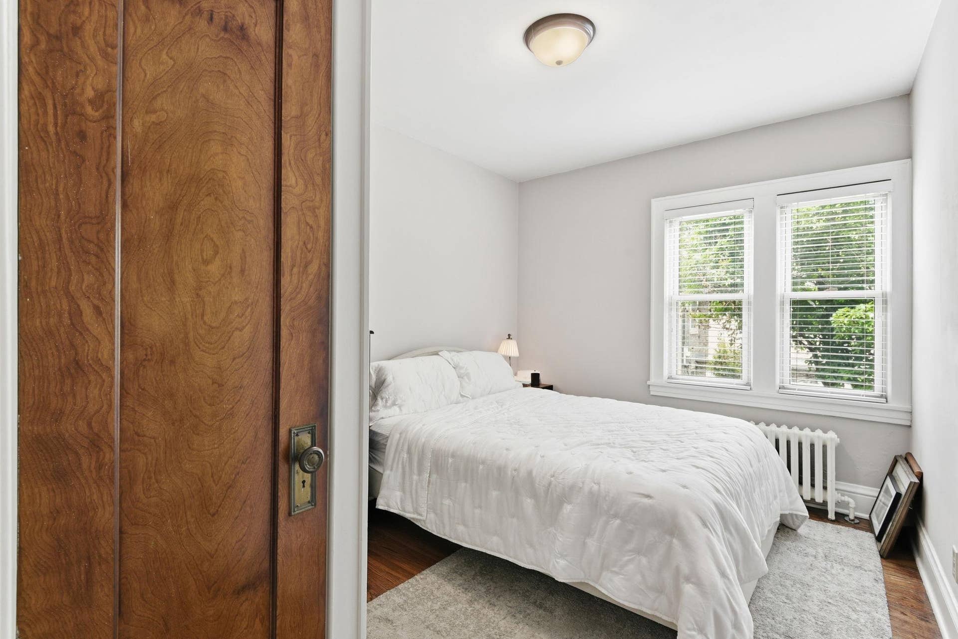 5037/5039 Abbott Avenue S, 28, Minneapolis, MN 55410 36-web-or-mls-5039-5037-Abbott-Ave-S-DUPLEX-36.jpg