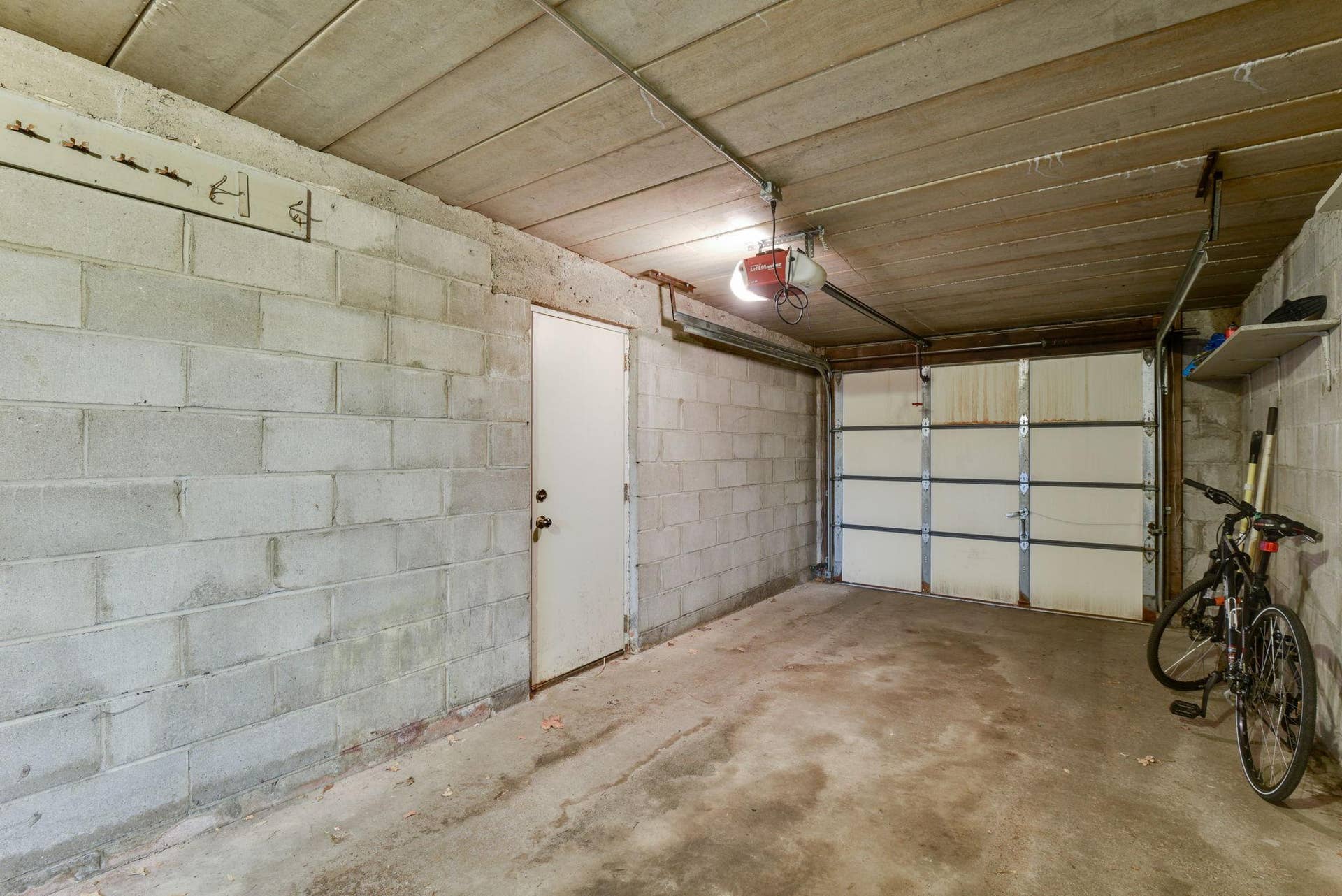 5037/5039 Abbott Avenue S, 28, Minneapolis, MN 55410 47-web-or-mls-5039-5037-Abbott-Ave-S-DUPLEX-47.jpg