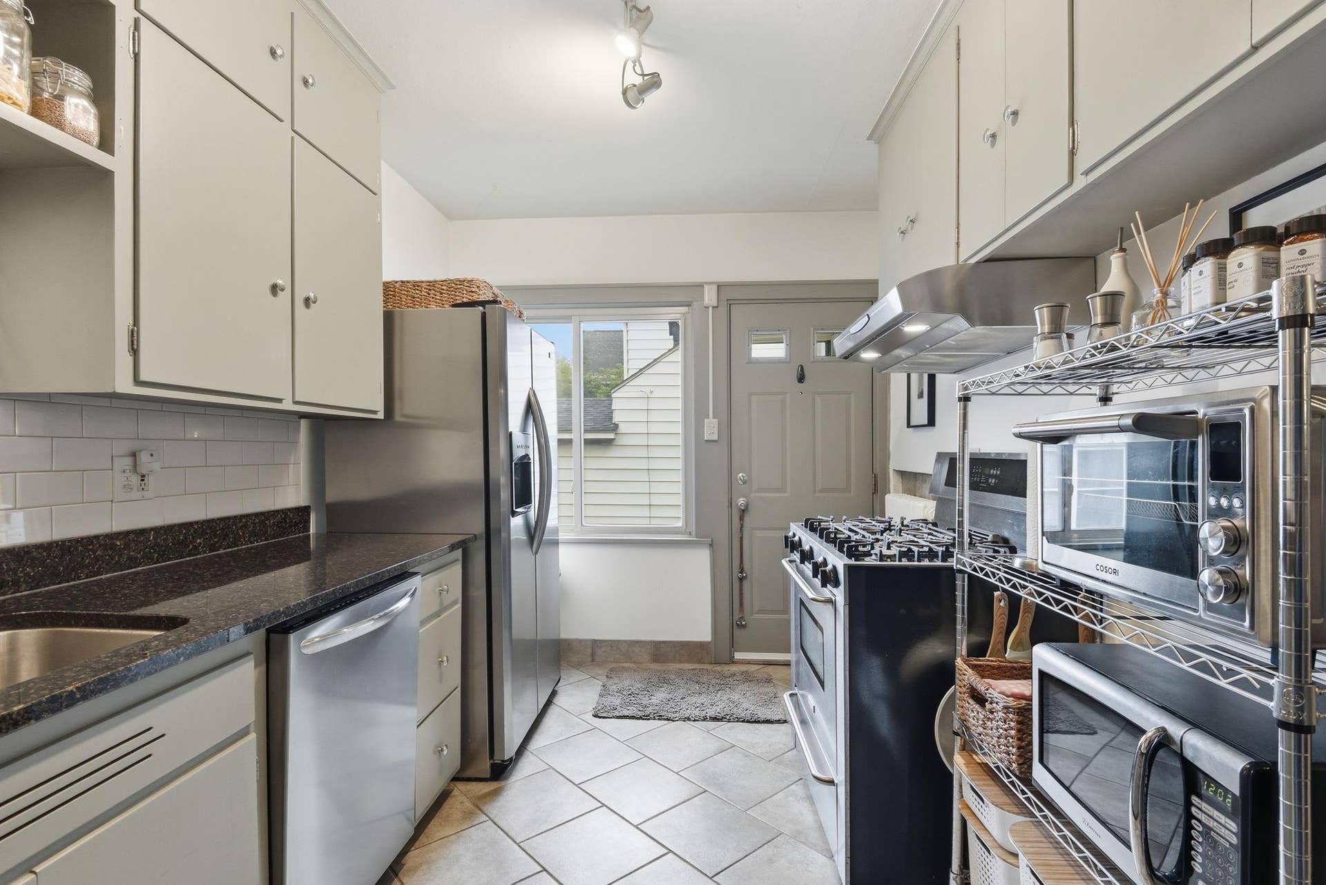 5037/5039 Abbott Avenue S, 28, Minneapolis, MN 55410 11-web-or-mls-5039-5037-Abbott-Ave-S-DUPLEX-11.jpg