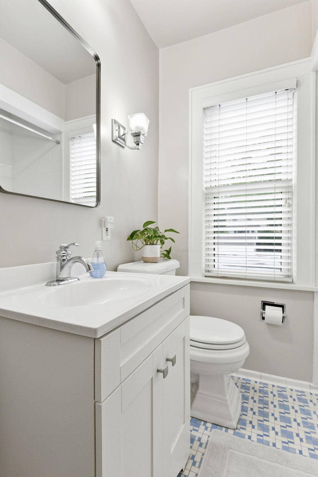 5037/5039 Abbott Avenue S, 28, Minneapolis, MN 55410 17-web-or-mls-5039-5037-Abbott-Ave-S-DUPLEX-17.jpg