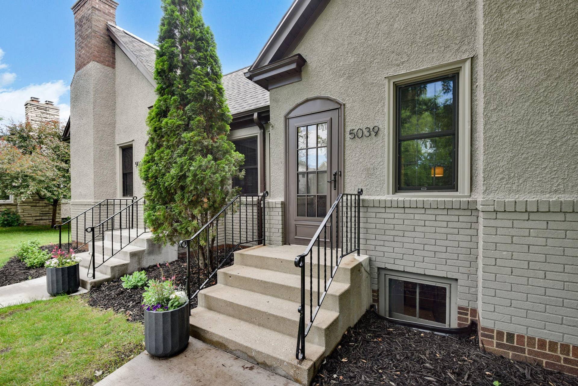 5037/5039 Abbott Avenue S, 28, Minneapolis, MN 55410 3-web-or-mls-5039-5037-Abbott-Ave-S-DUPLEX-03.jpg