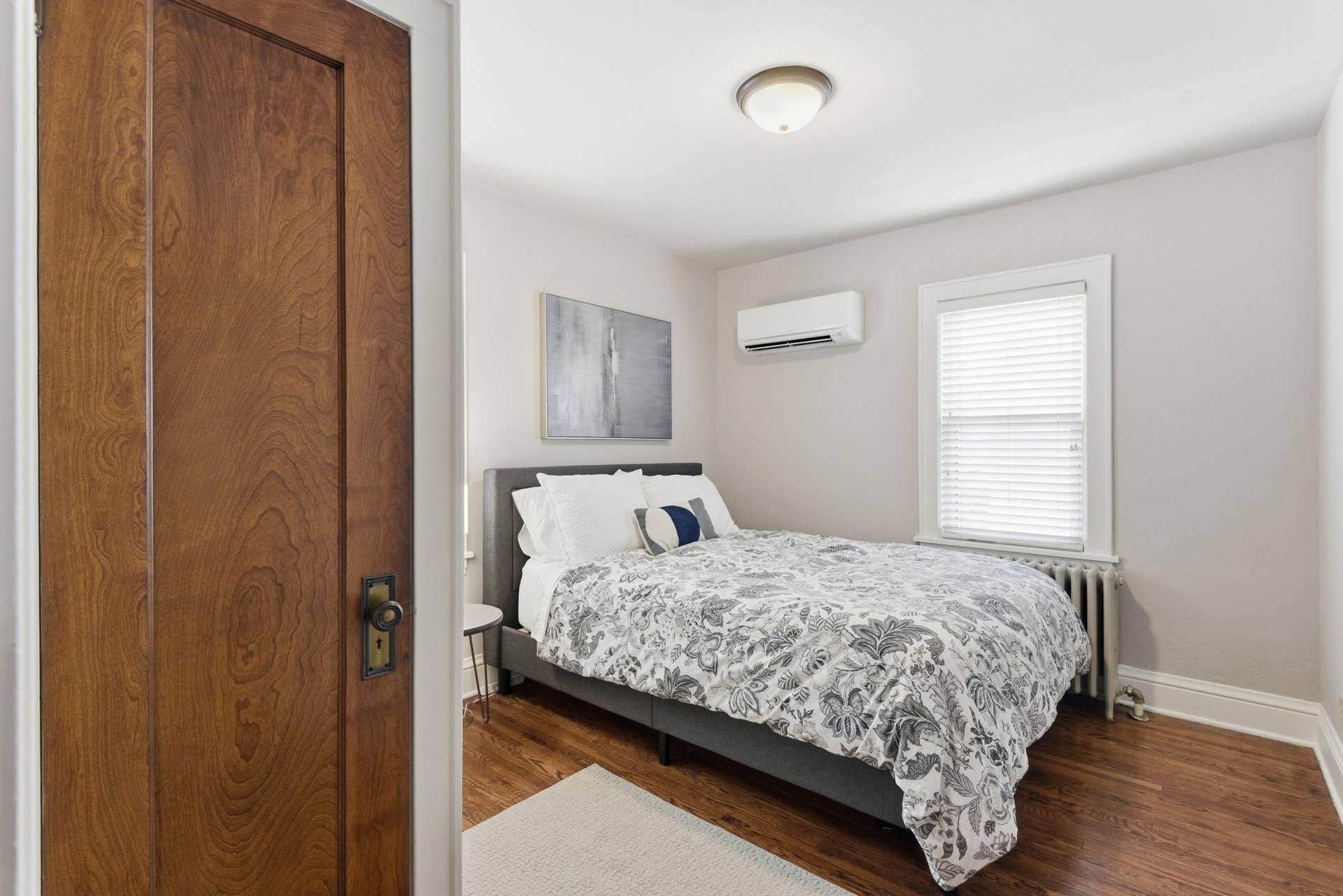 5037/5039 Abbott Avenue S, 28, Minneapolis, MN 55410 15-web-or-mls-5039-5037-Abbott-Ave-S-DUPLEX-15.jpg