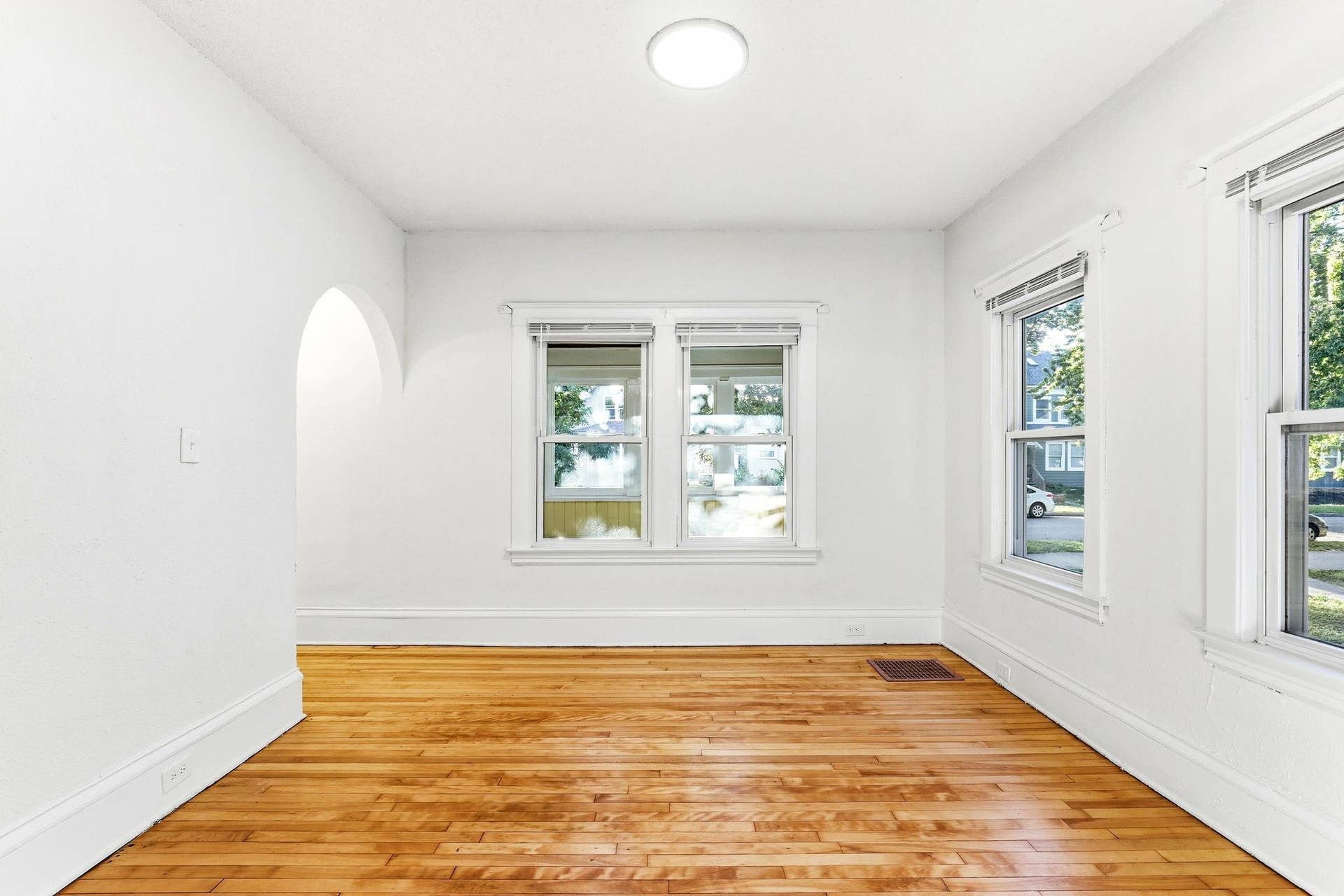1040 24th Avenue SE, 14, Minneapolis, MN 55414 7-web-or-mls-1040-24th-Ave-SE-07.jpg